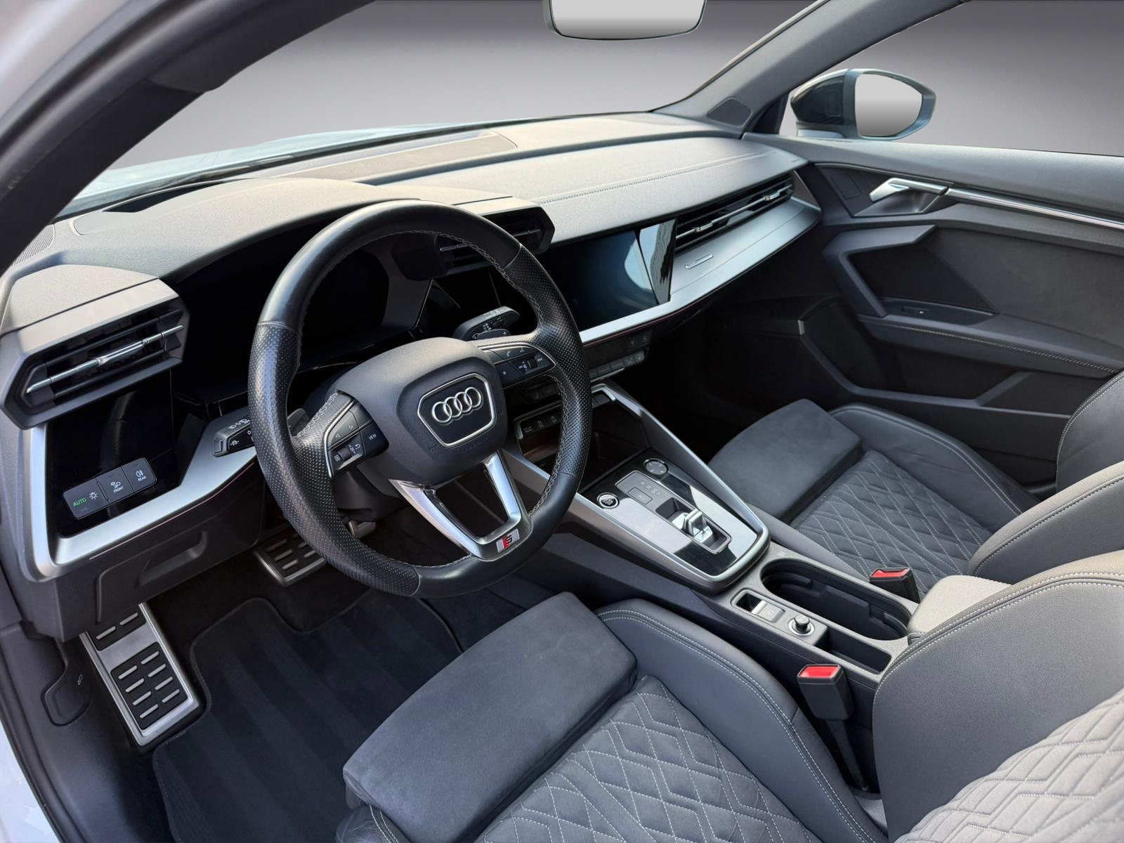 AUDI A3 Sportback 35 TFSI S line Attraction S-tronic-image-8
