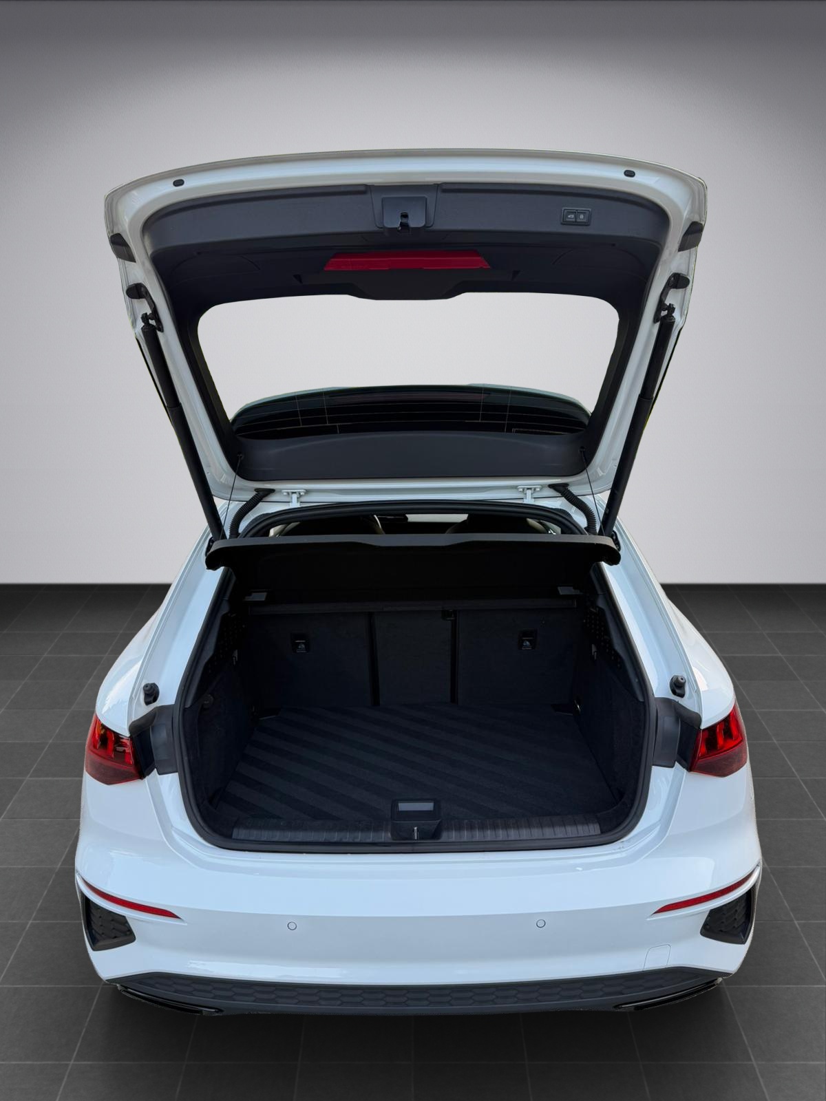 AUDI A3 Sportback 35 TFSI S line Attraction S-tronic-image-17