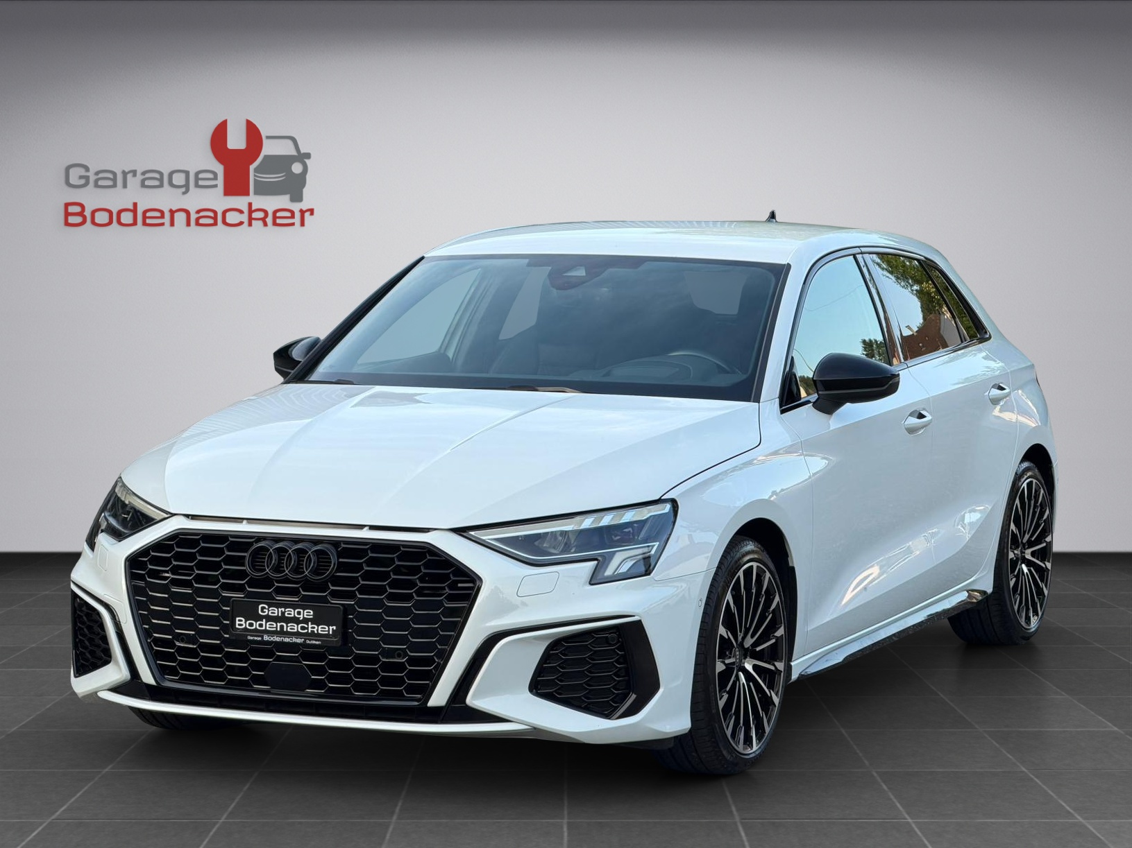 AUDI A3 Sportback 35 TFSI S line Attraction S-tronic-showroom-element-1
