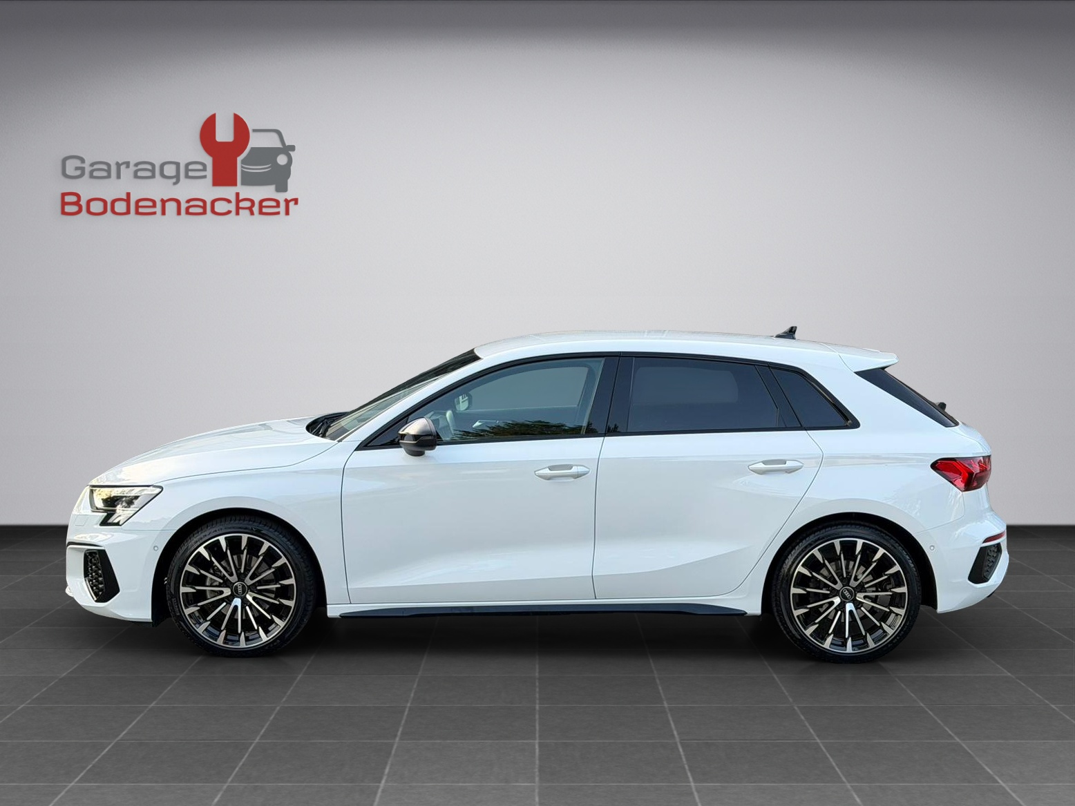 AUDI A3 Sportback 35 TFSI S line Attraction S-tronic-showroom-element-2