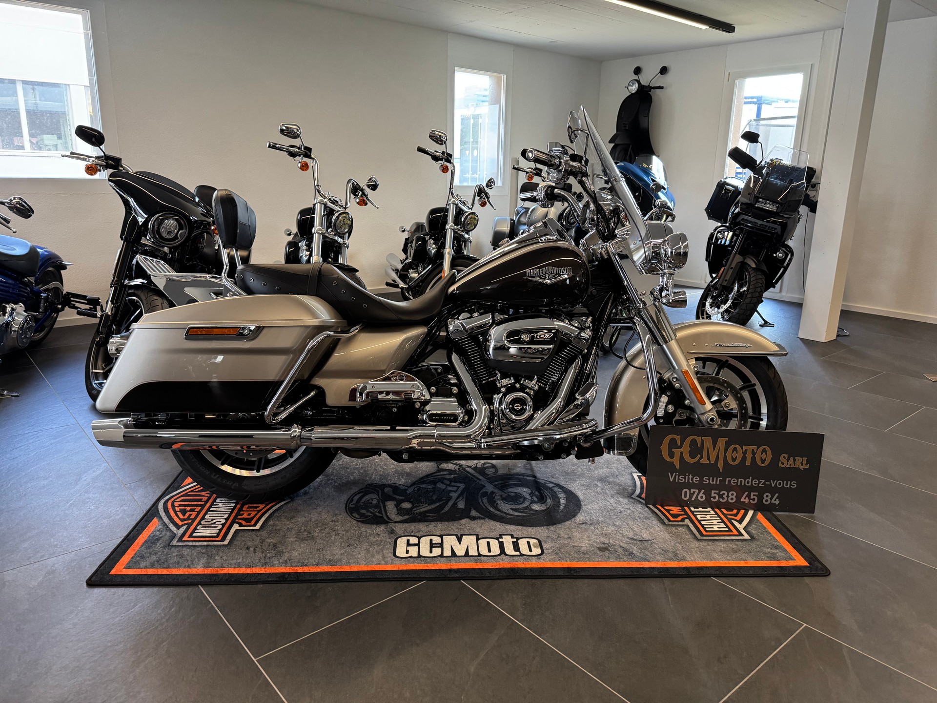 HARLEY-DAVIDSON FLHR Road King 107 ABS-image-3