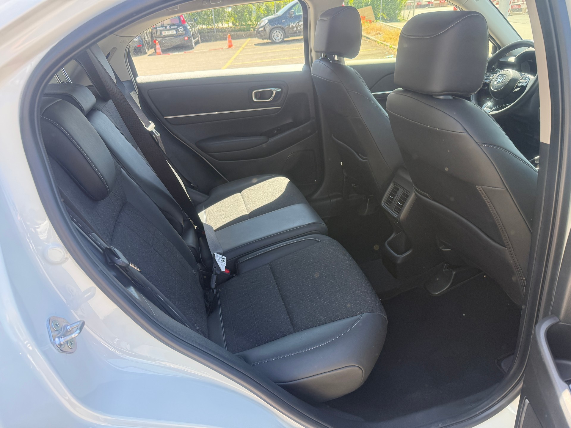 HONDA HR-V 1.5i-MMD Advance Style CVT-image-8