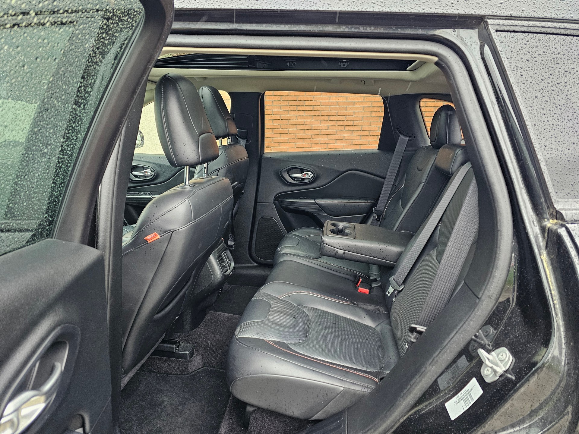 JEEP Cherokee 2.2TD Longitude Sw- Black Ed. AWD 9ATX-image-10