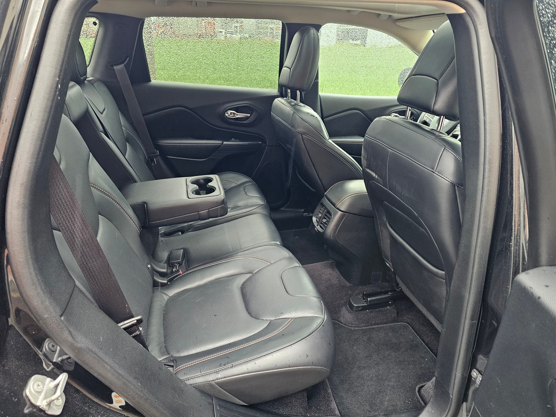 JEEP Cherokee 2.2TD Longitude Sw- Black Ed. AWD 9ATX-image-11