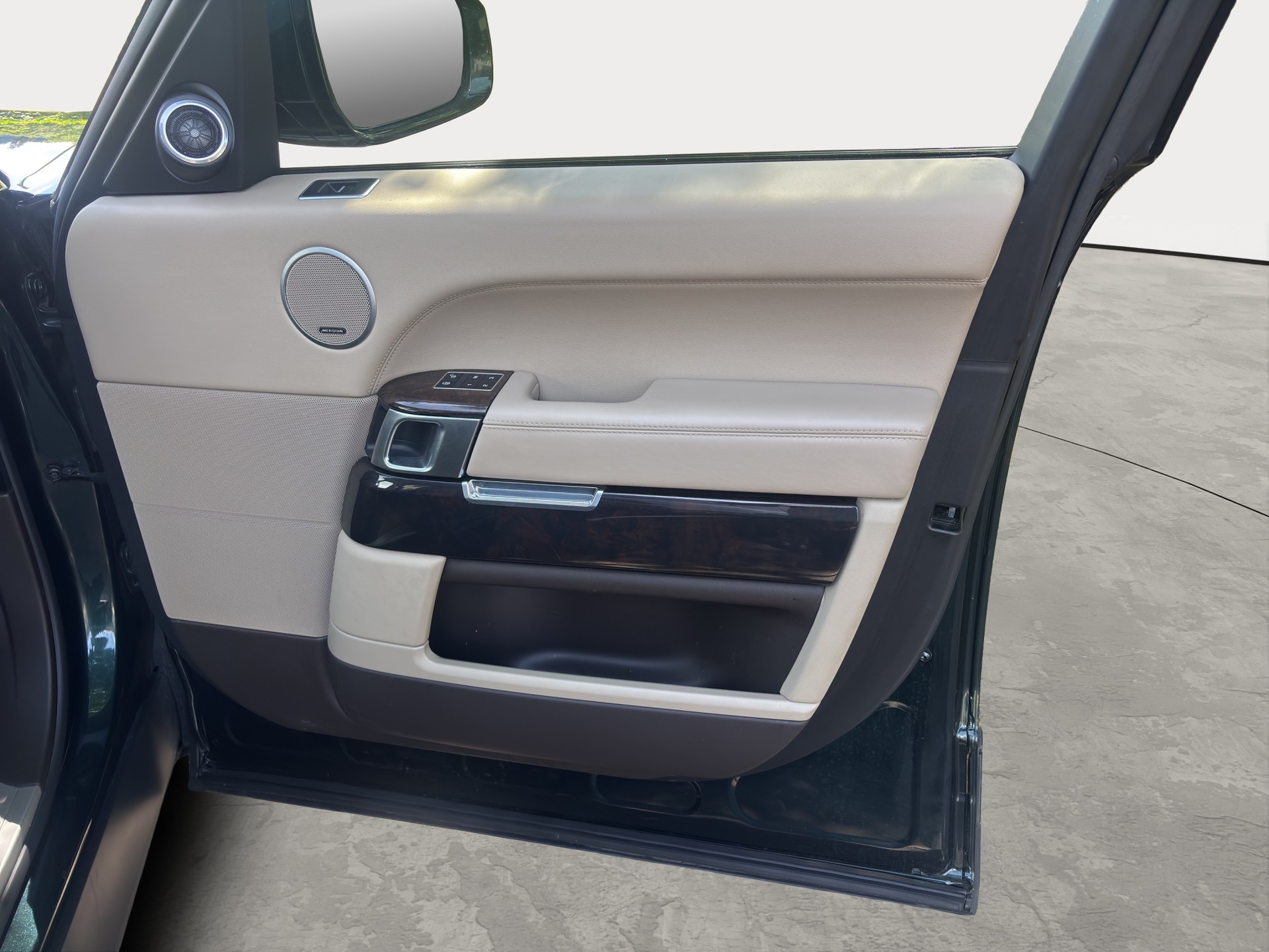 LAND ROVER Range Rover 3.0 TDV6 Vogue Automatic-image-16