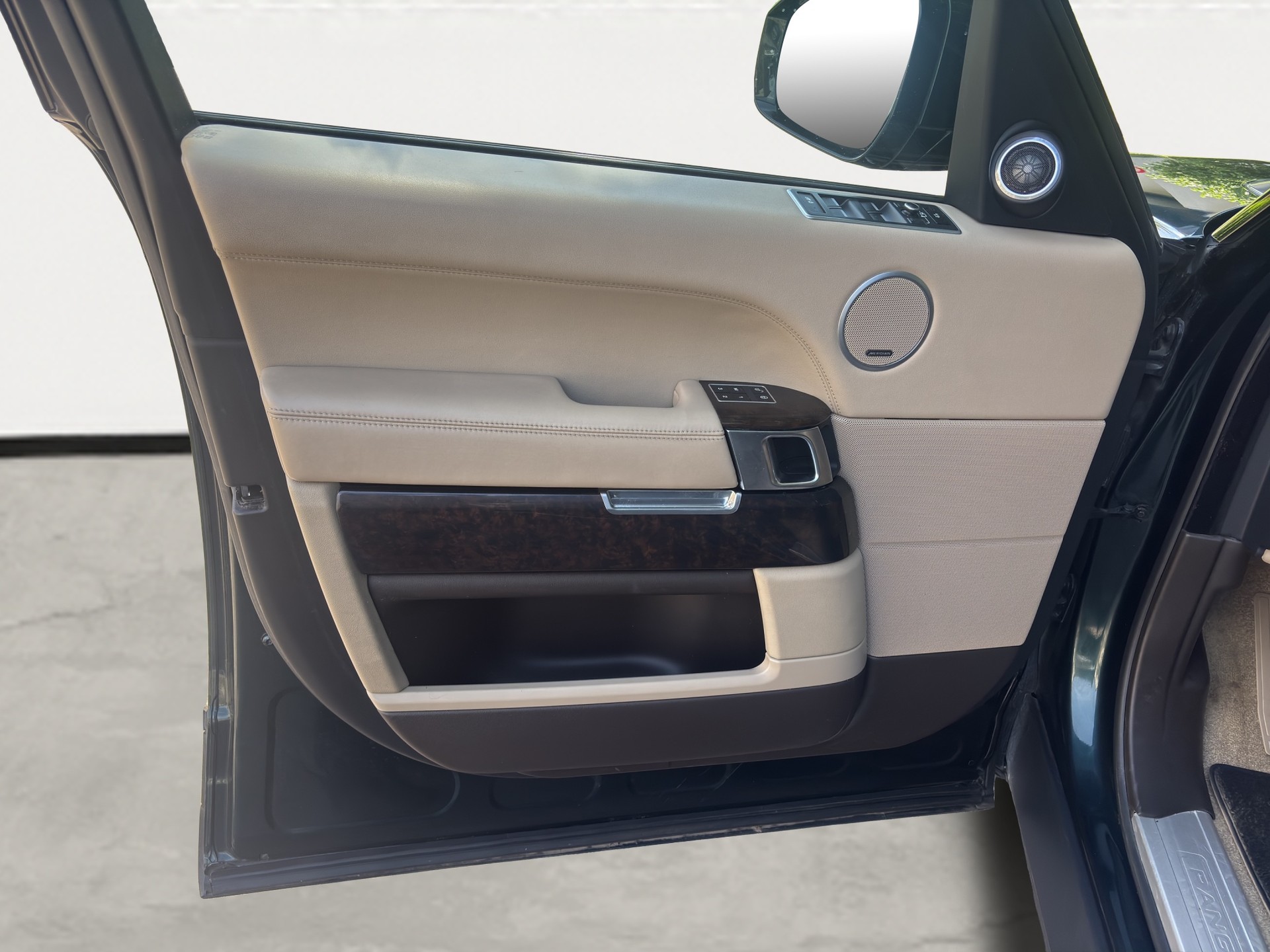 LAND ROVER Range Rover 3.0 TDV6 Vogue Automatic-image-11