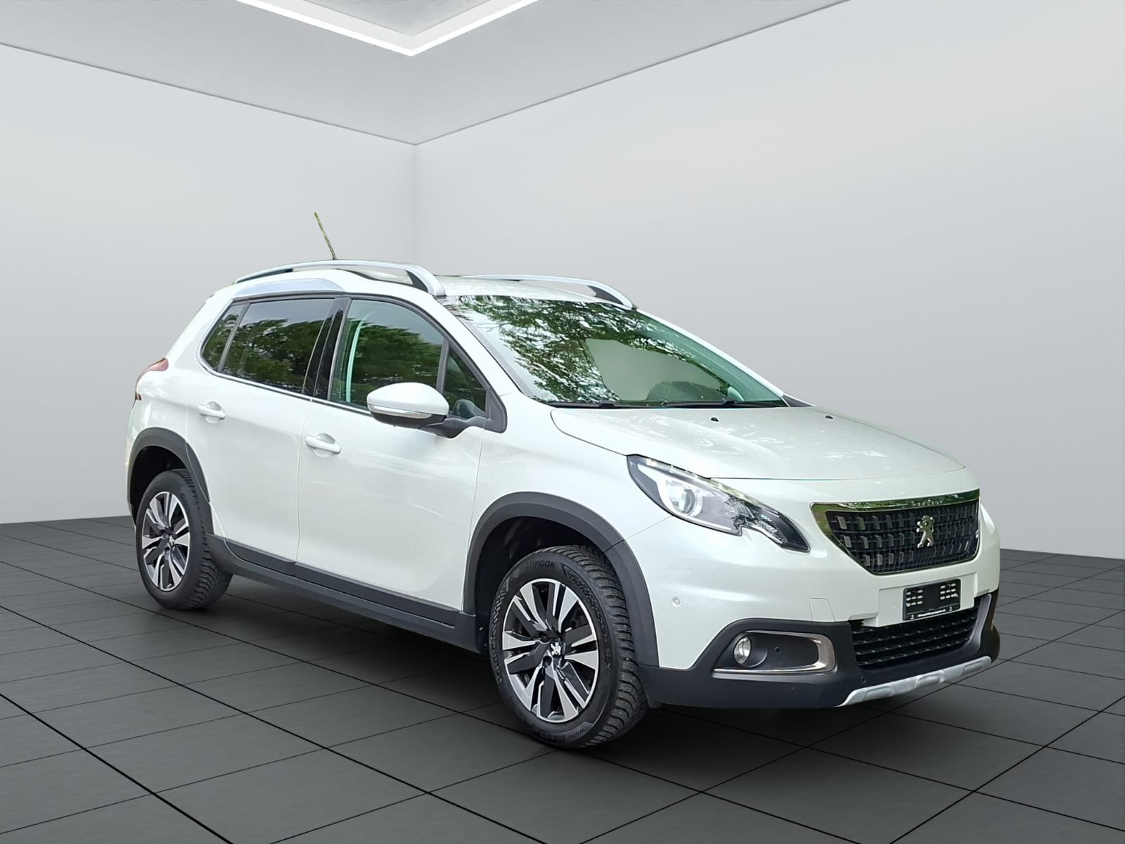 PEUGEOT 2008 1.2 PureTech Allure-showroom-element-2