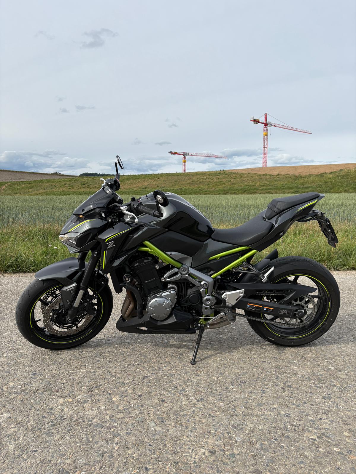 KAWASAKI Z 900-image-0