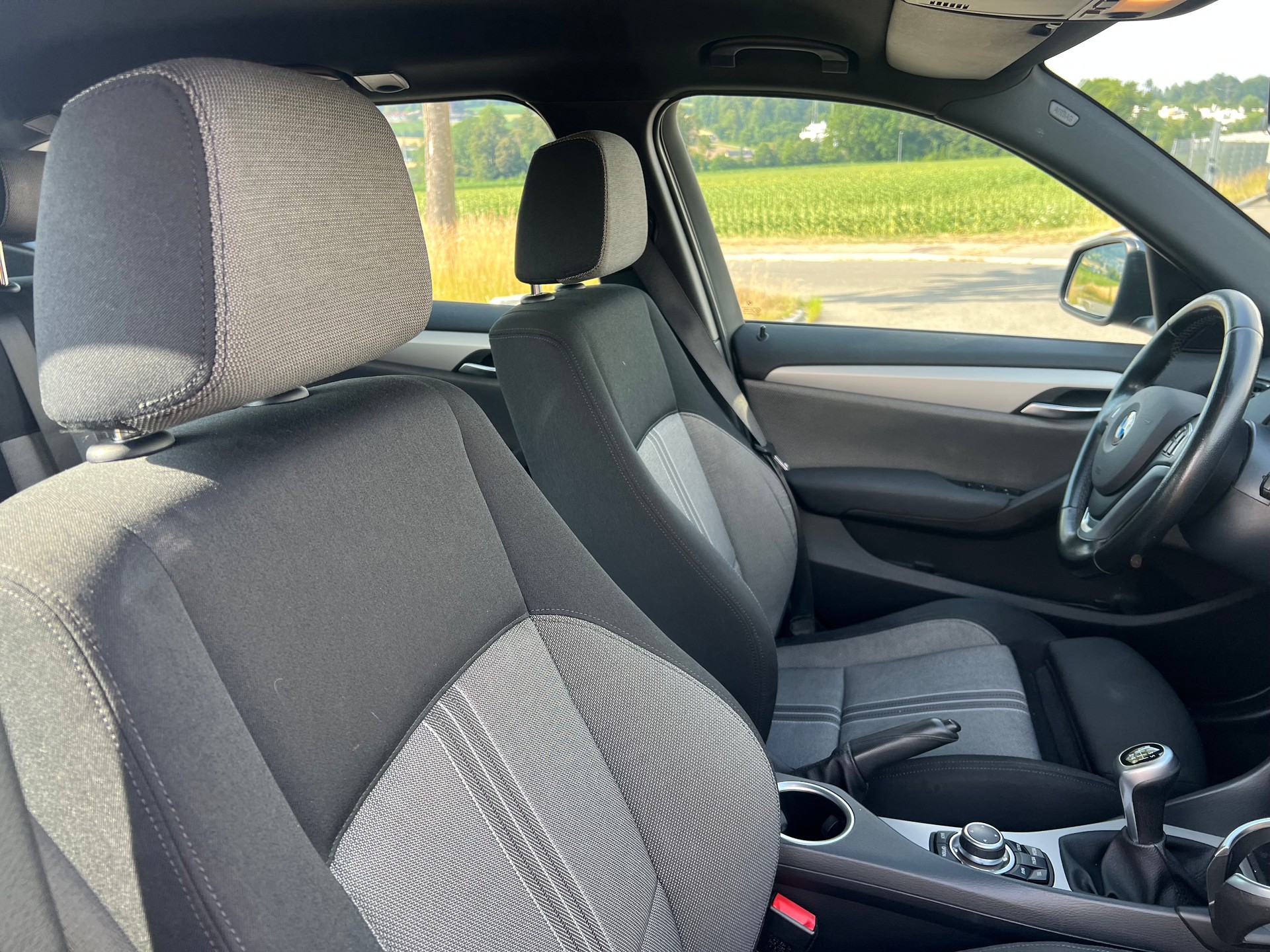 BMW X1 xDrive 20d Sport Line** 4X4**-image-23