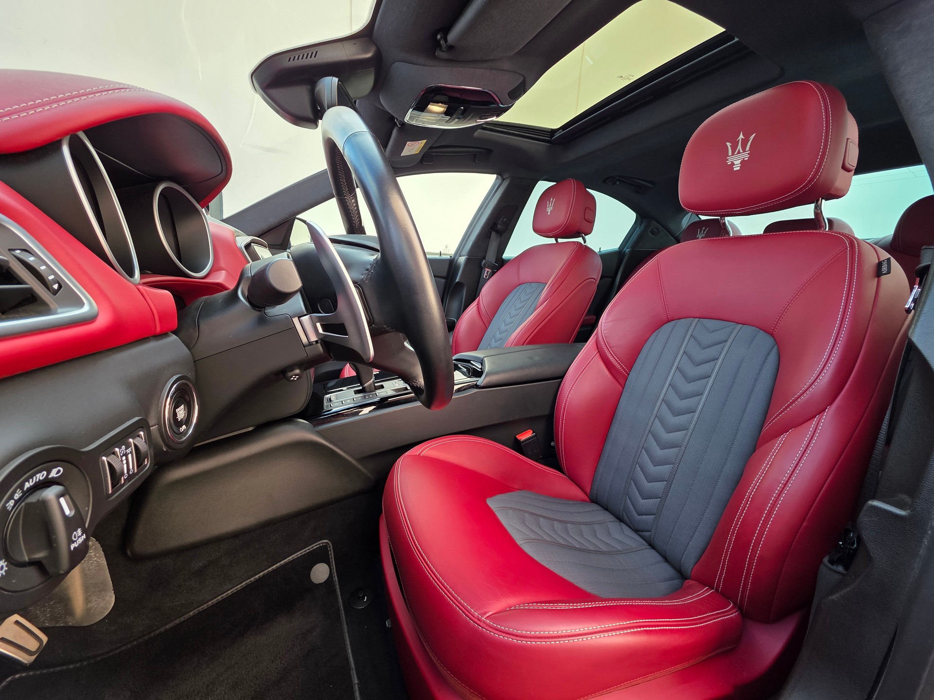 MASERATI Ghibli S Q4 3.0 V6 GranLusso Automatica-image-10