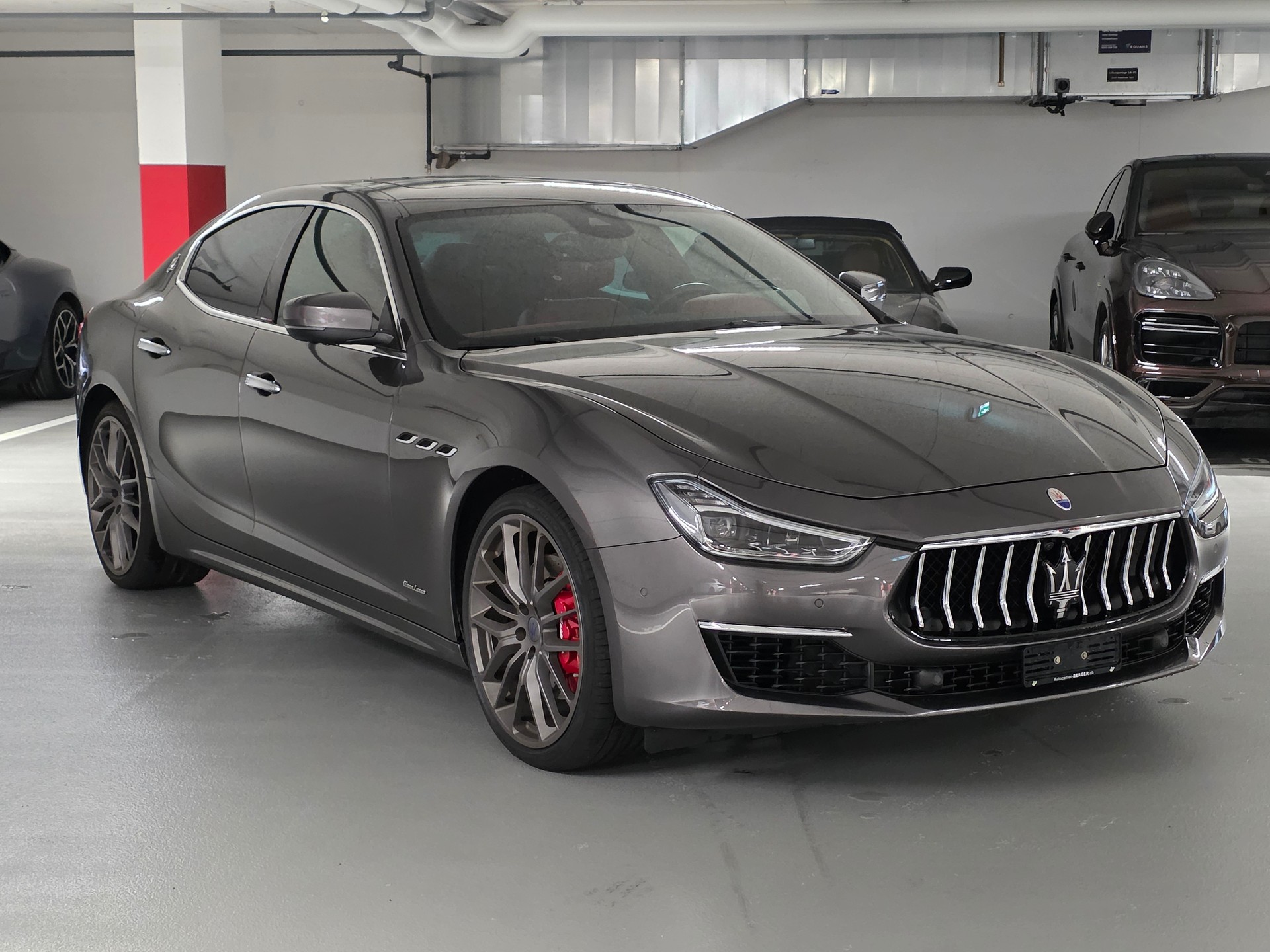 MASERATI Ghibli S Q4 3.0 V6 GranLusso Automatica-showroom-element-2