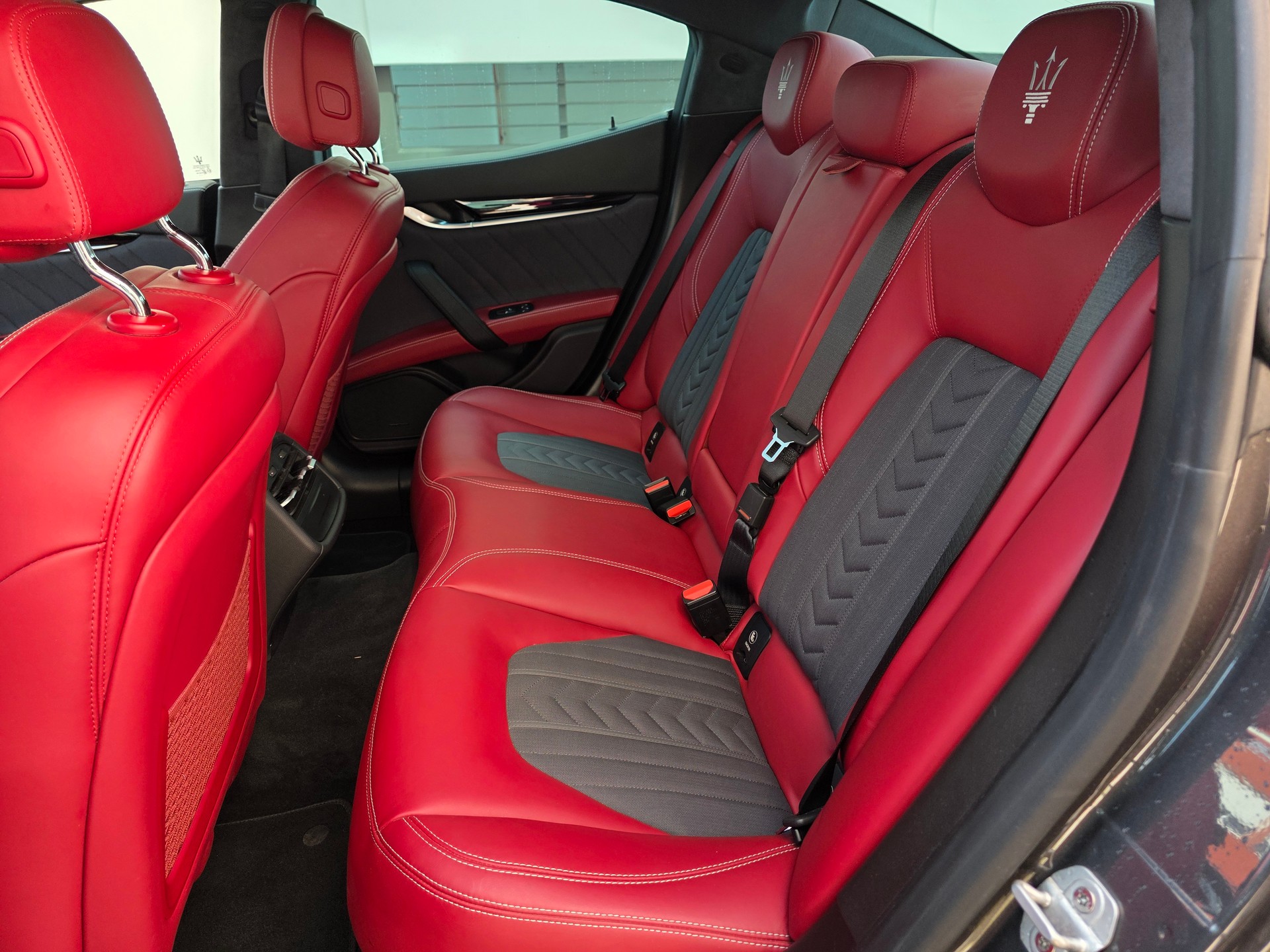 MASERATI Ghibli S Q4 3.0 V6 GranLusso Automatica-image-15