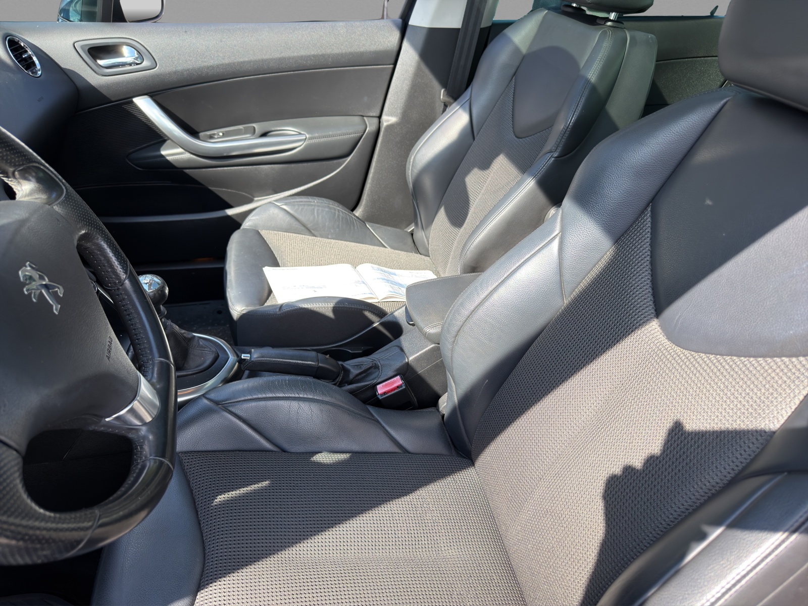 PEUGEOT 308 1.6 Allure-image-5