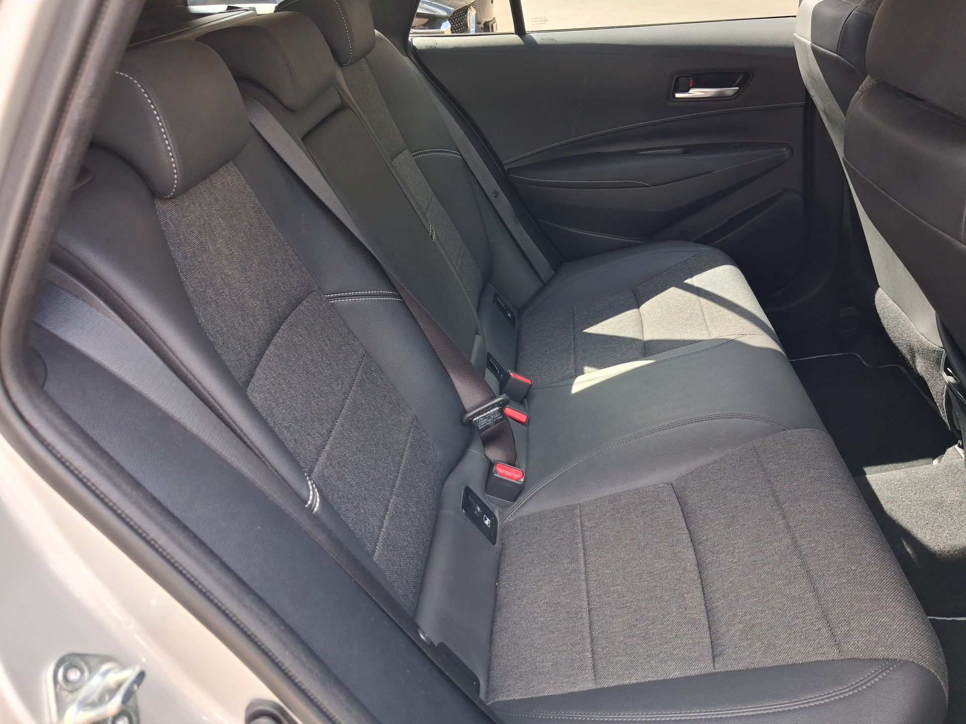 TOYOTA Corolla Touring Sports 2.0 HSD Trend-image-11