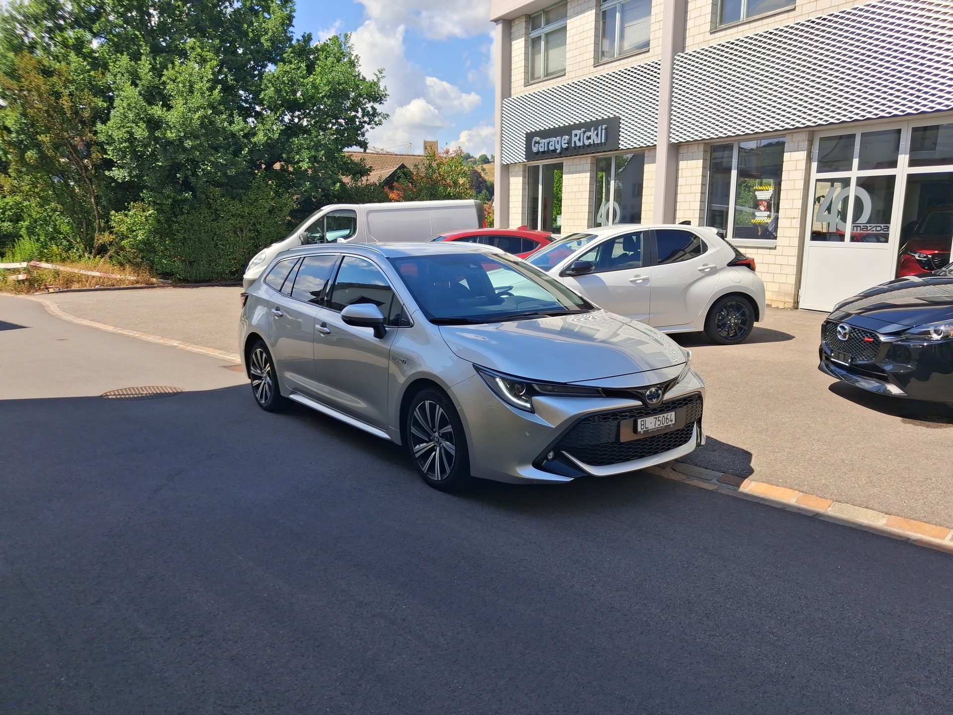 TOYOTA Corolla Touring Sports 2.0 HSD Trend-showroom-element-3
