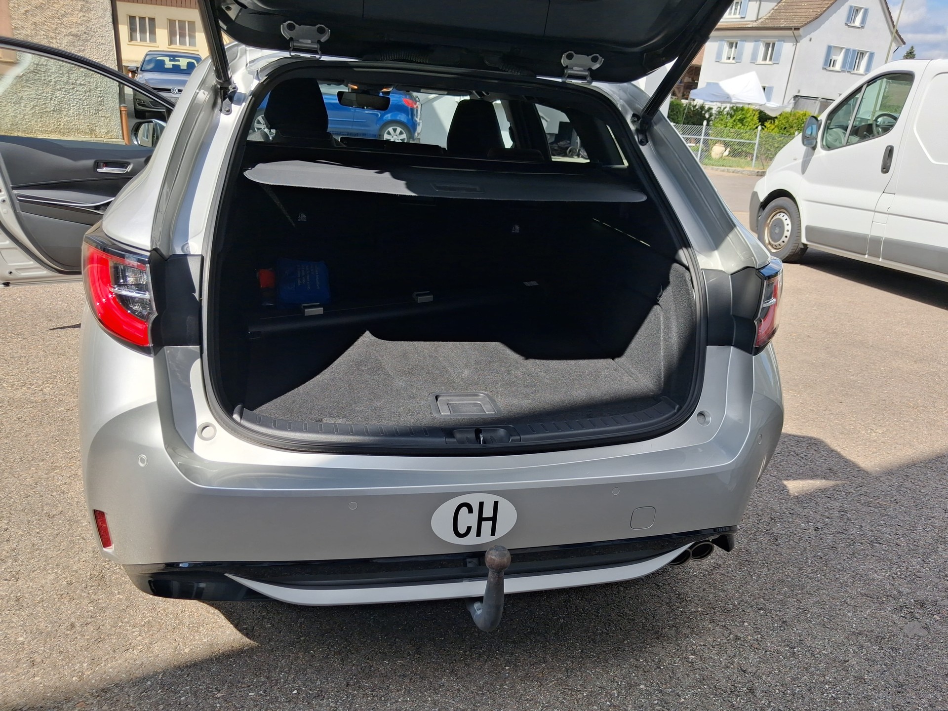 TOYOTA Corolla Touring Sports 2.0 HSD Trend-image-13