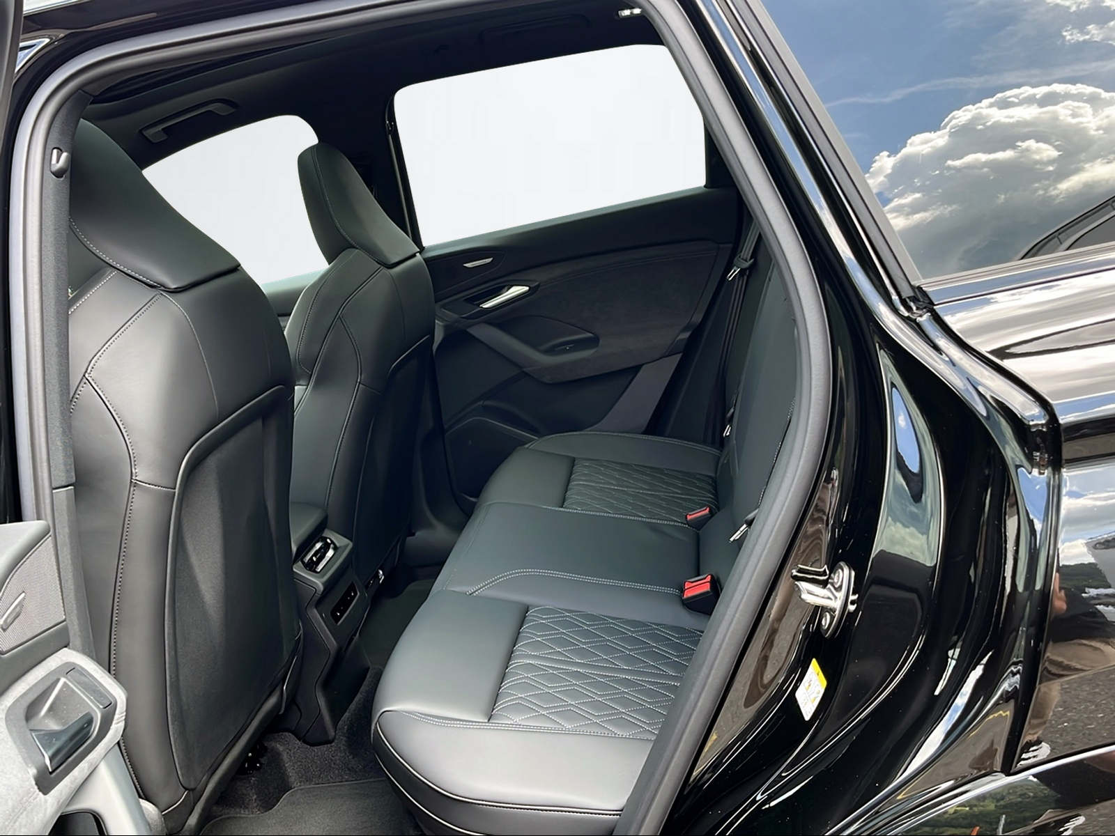 AUDI Q6 SUV e-tron quattro 428PS/315kW BEV elektrisch-image-8