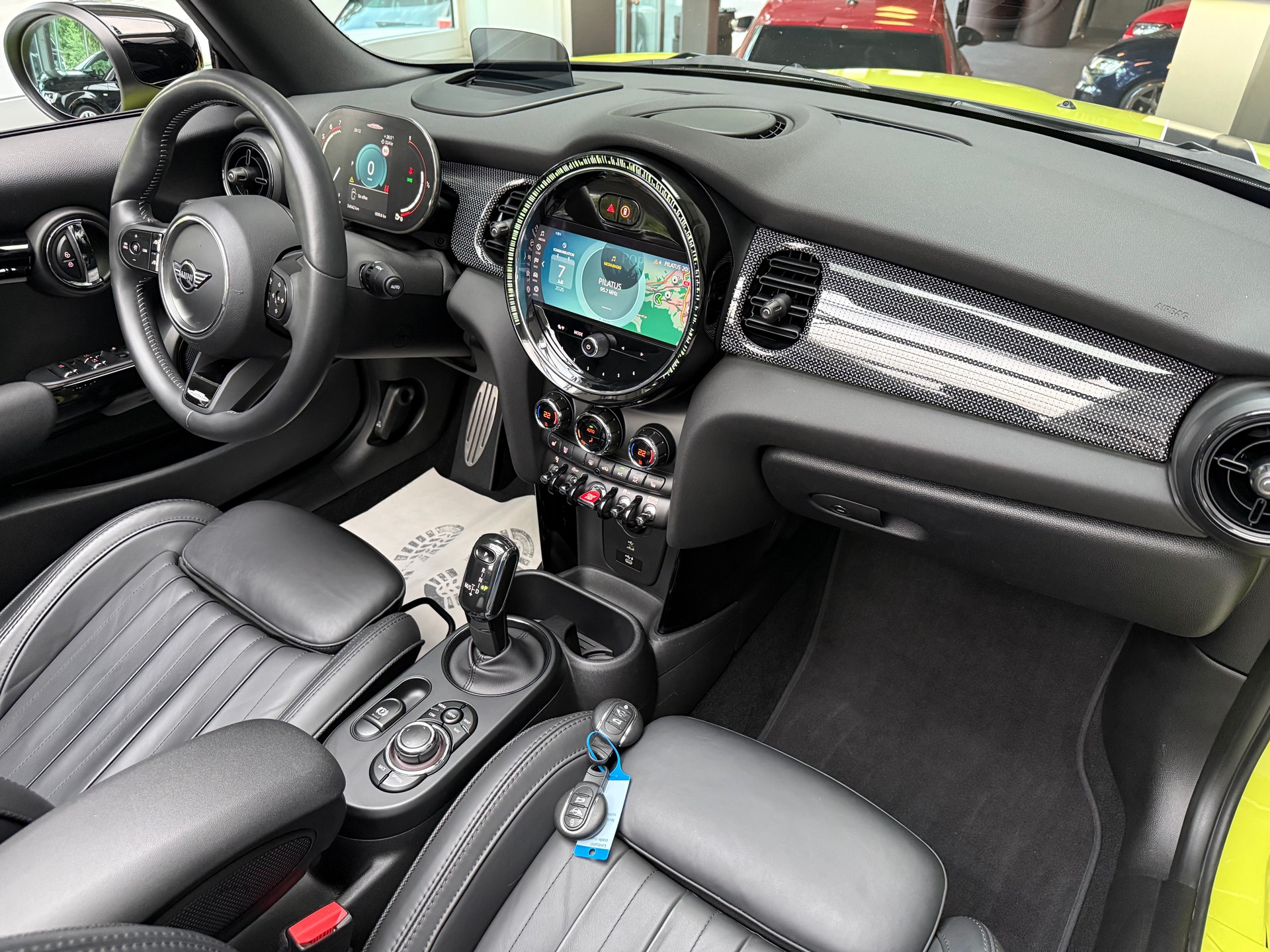 MINI Cooper John Cooper Works Cabriolet Steptronic * ZESTY YELLOW *-image-8
