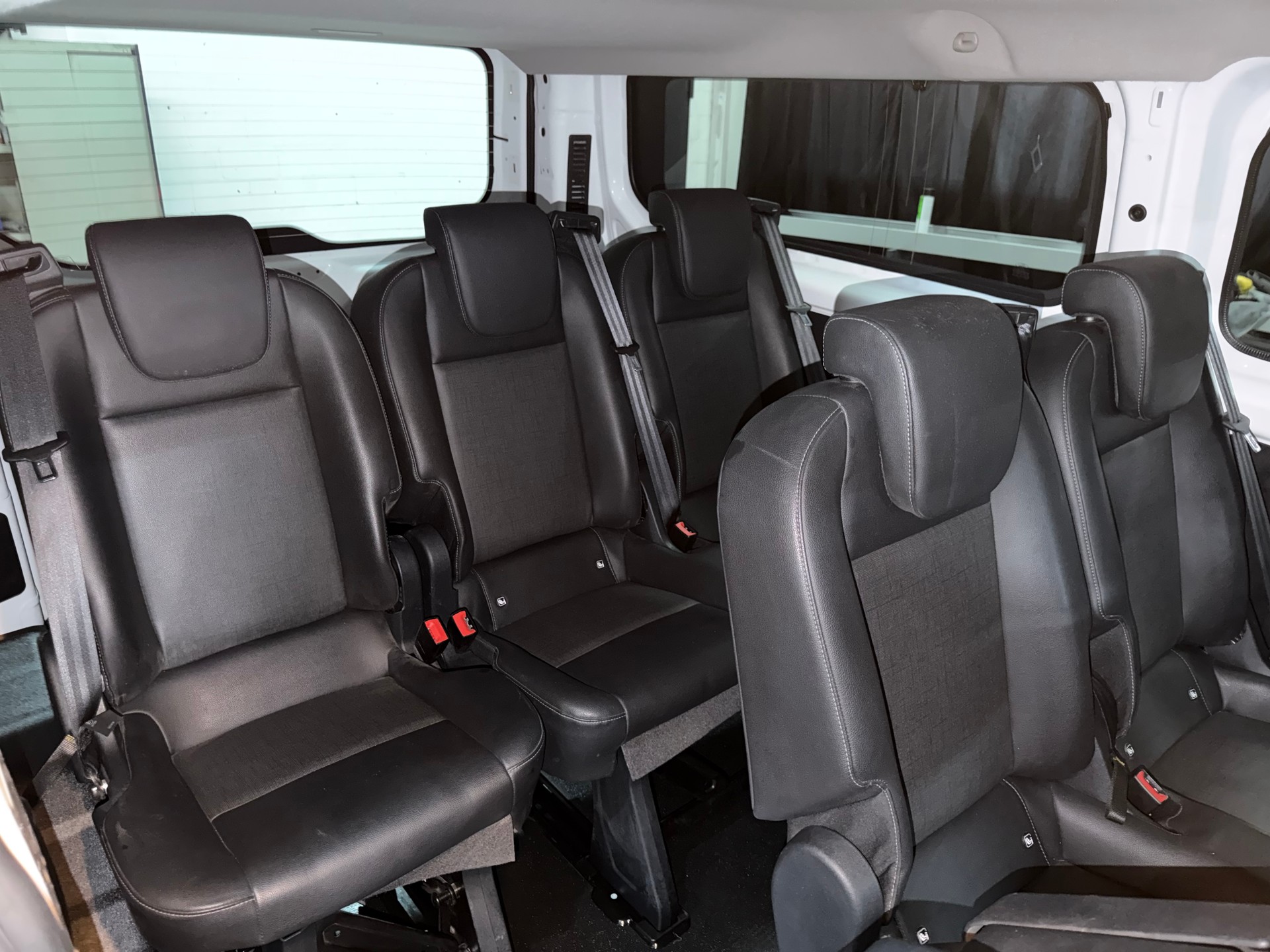 FORD Transit Custom 320 L2H1 Trend ( 9 Sitze )-image-14