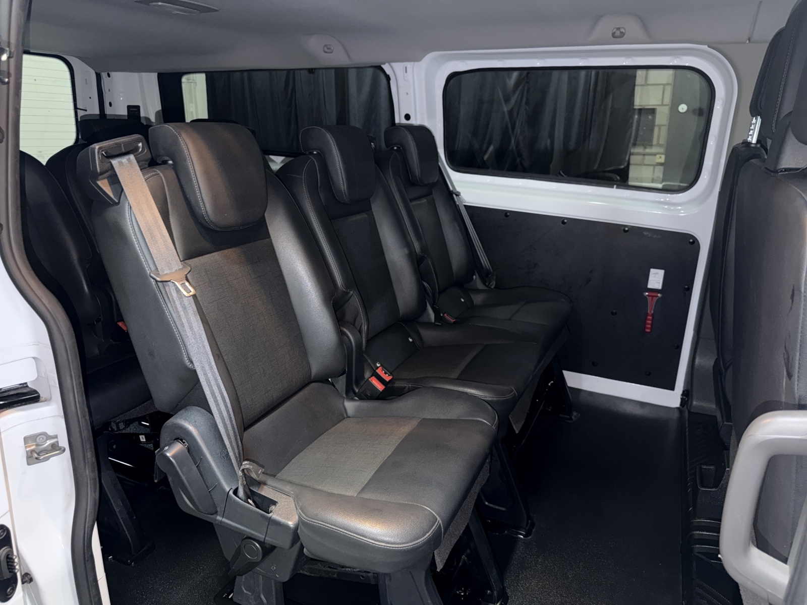 FORD Transit Custom 320 L2H1 Trend ( 9 Sitze )-image-13