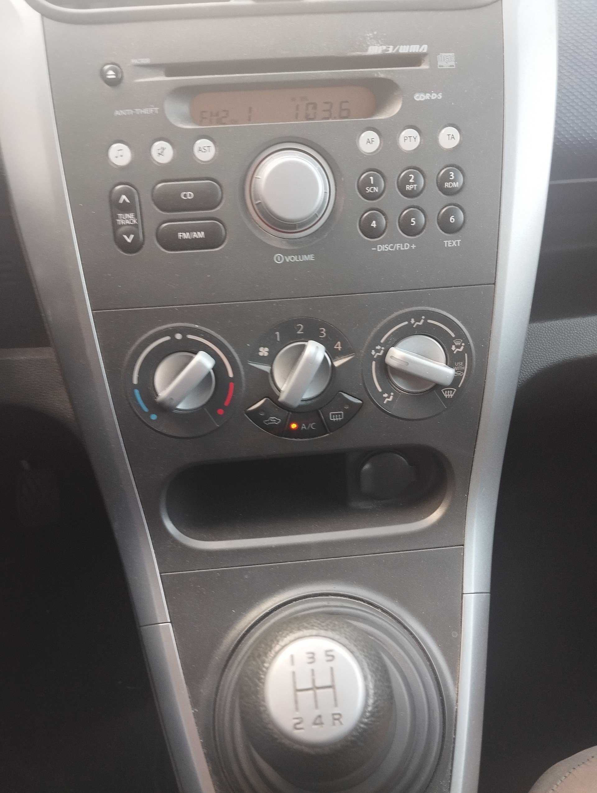 SUZUKI Splash 1.2i 16V GL Top Indigo-image-12