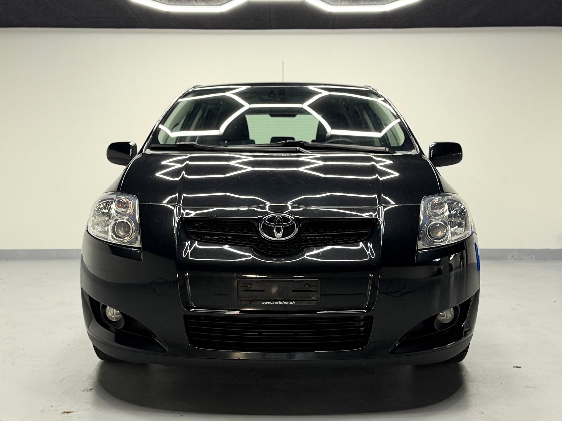 TOYOTA Auris 1.8 Linea Sol-showroom-element-1