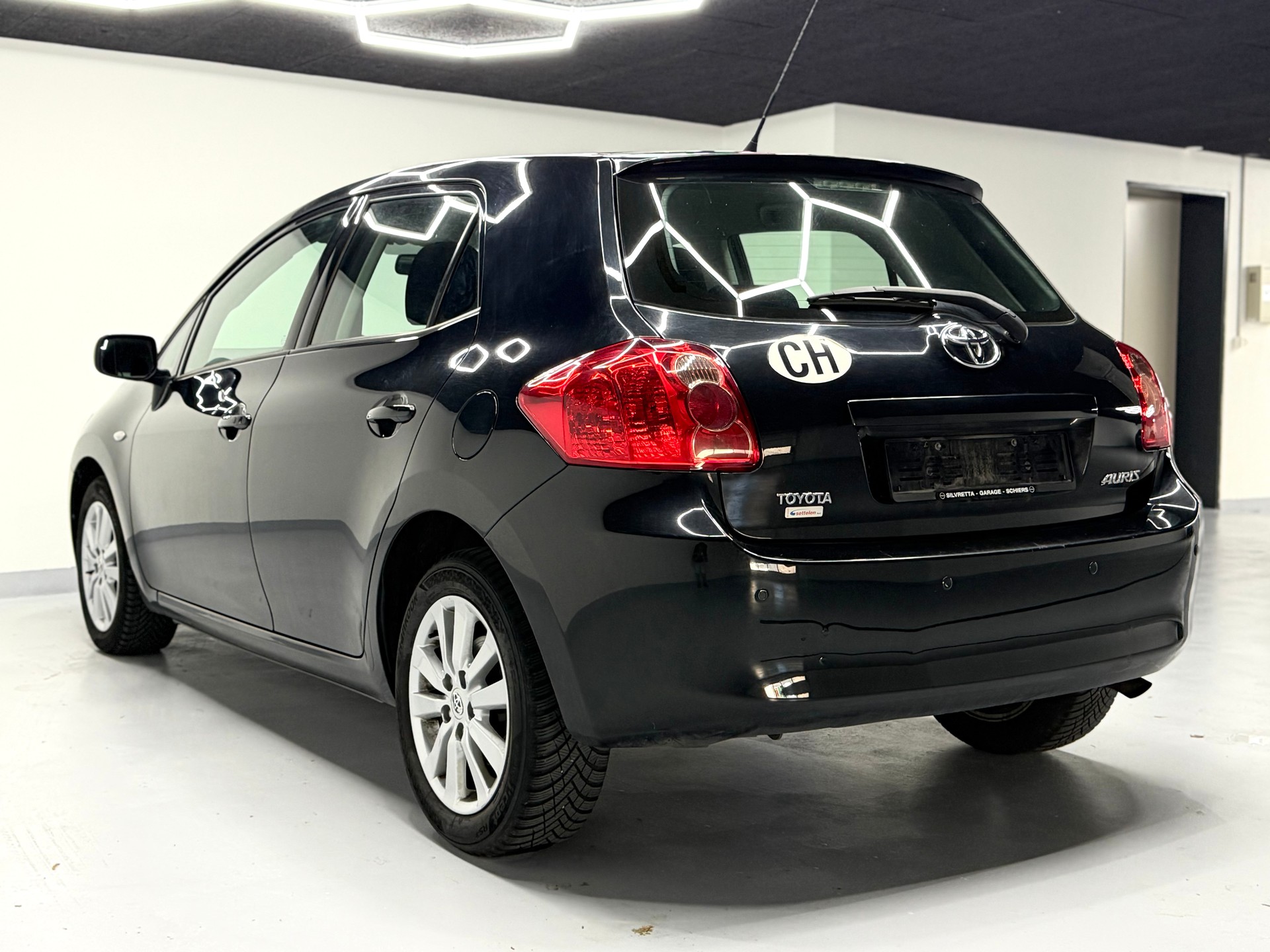 TOYOTA Auris 1.8 Linea Sol-image-6