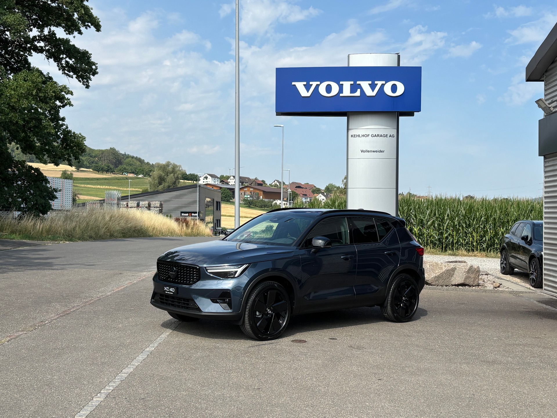 VOLVO XC40 2.0 B4 MH Black Edition