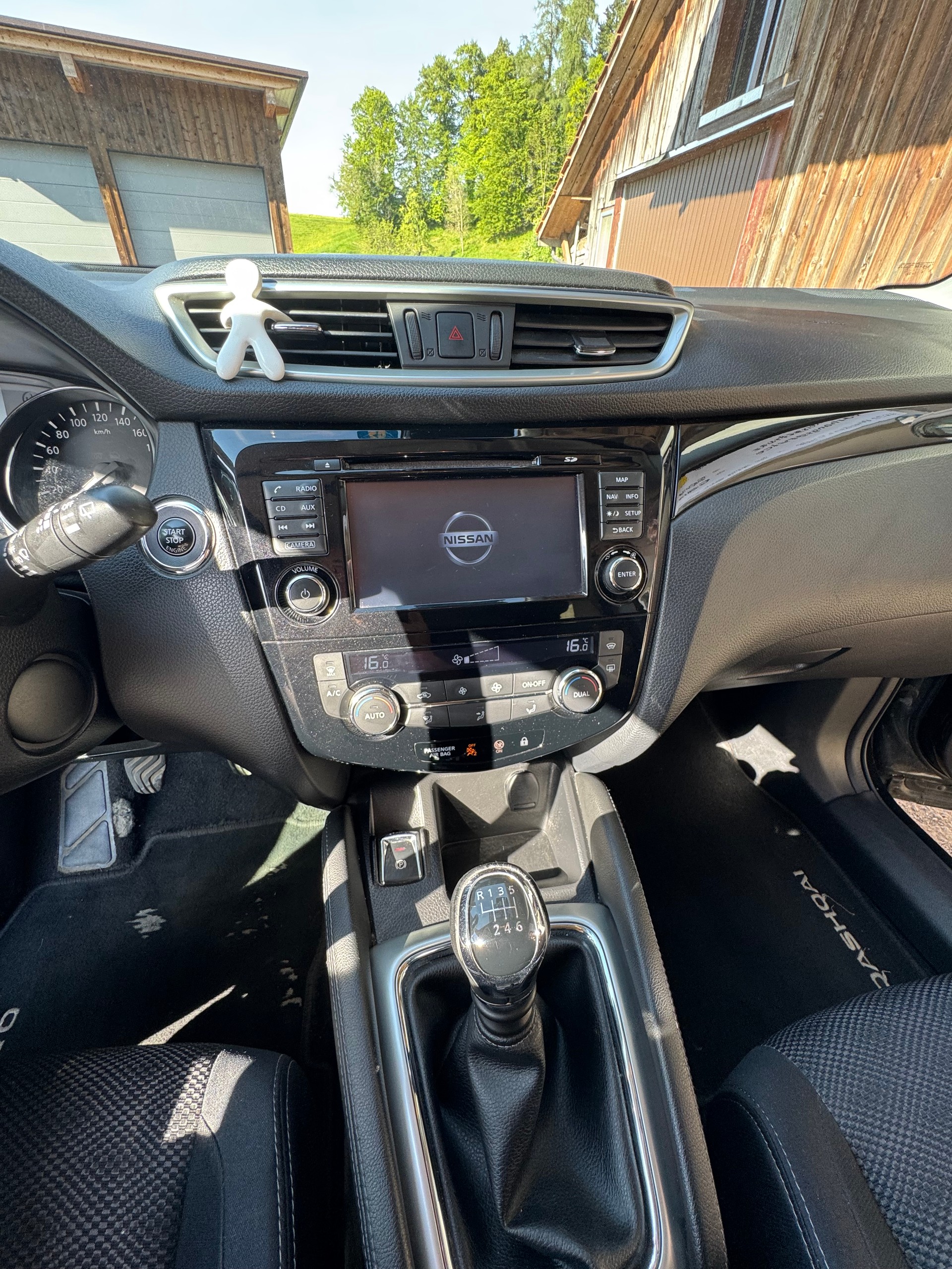 NISSAN 1.6 dCi N-Connecta 4x4-image-4