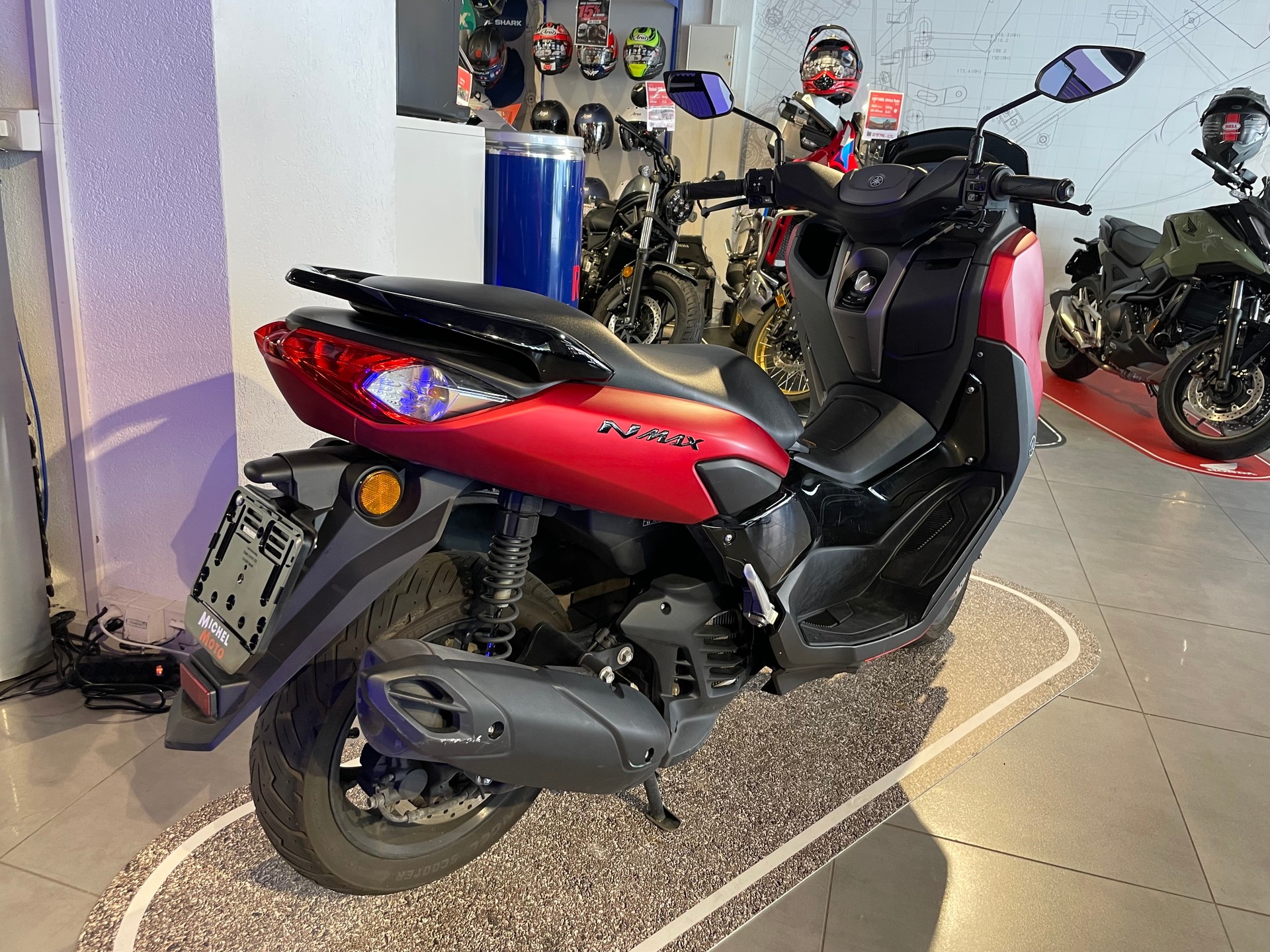 YAMAHA N-Max GPD 125-image-2