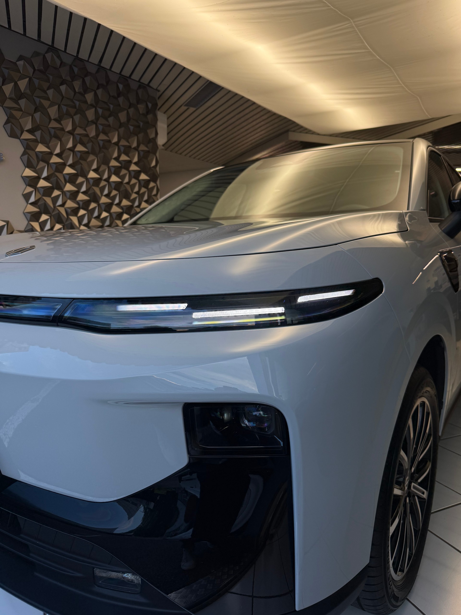 LEAPMOTOR B10 67kWh Design-image-25