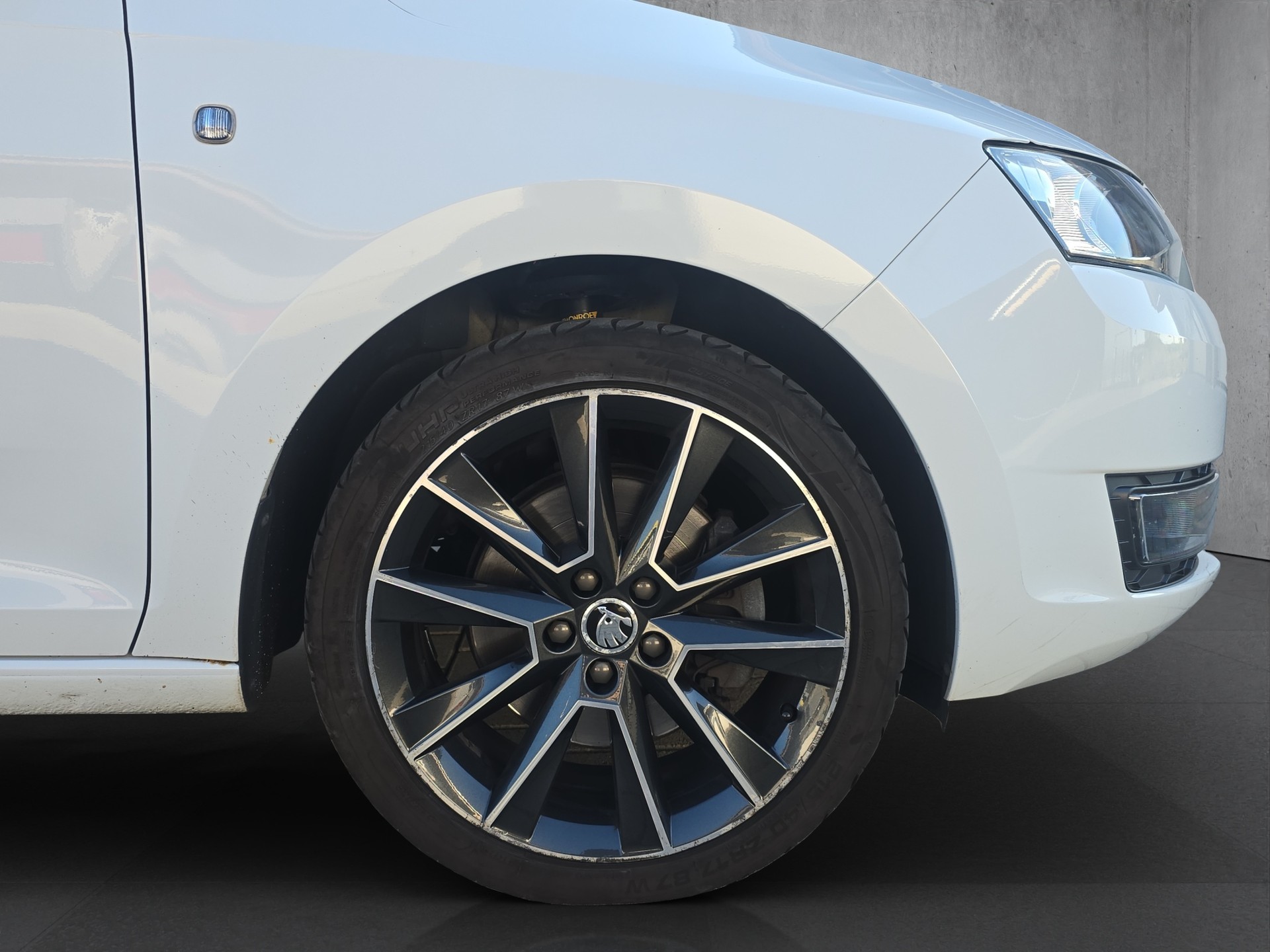 SKODA Rapid Spaceback 1.4 TSI Active DSG-image-8