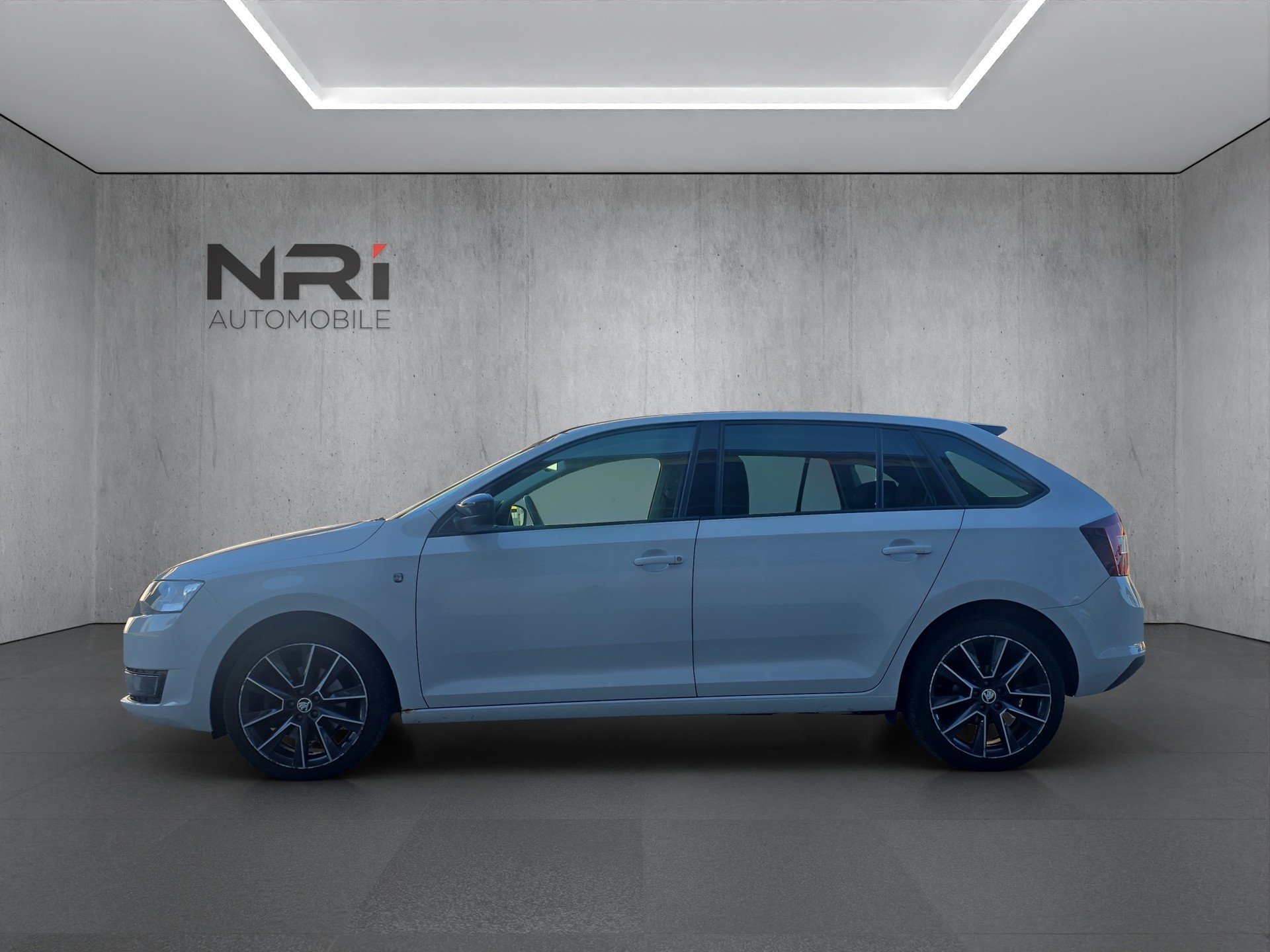 SKODA Rapid Spaceback 1.4 TSI Active DSG-image-7