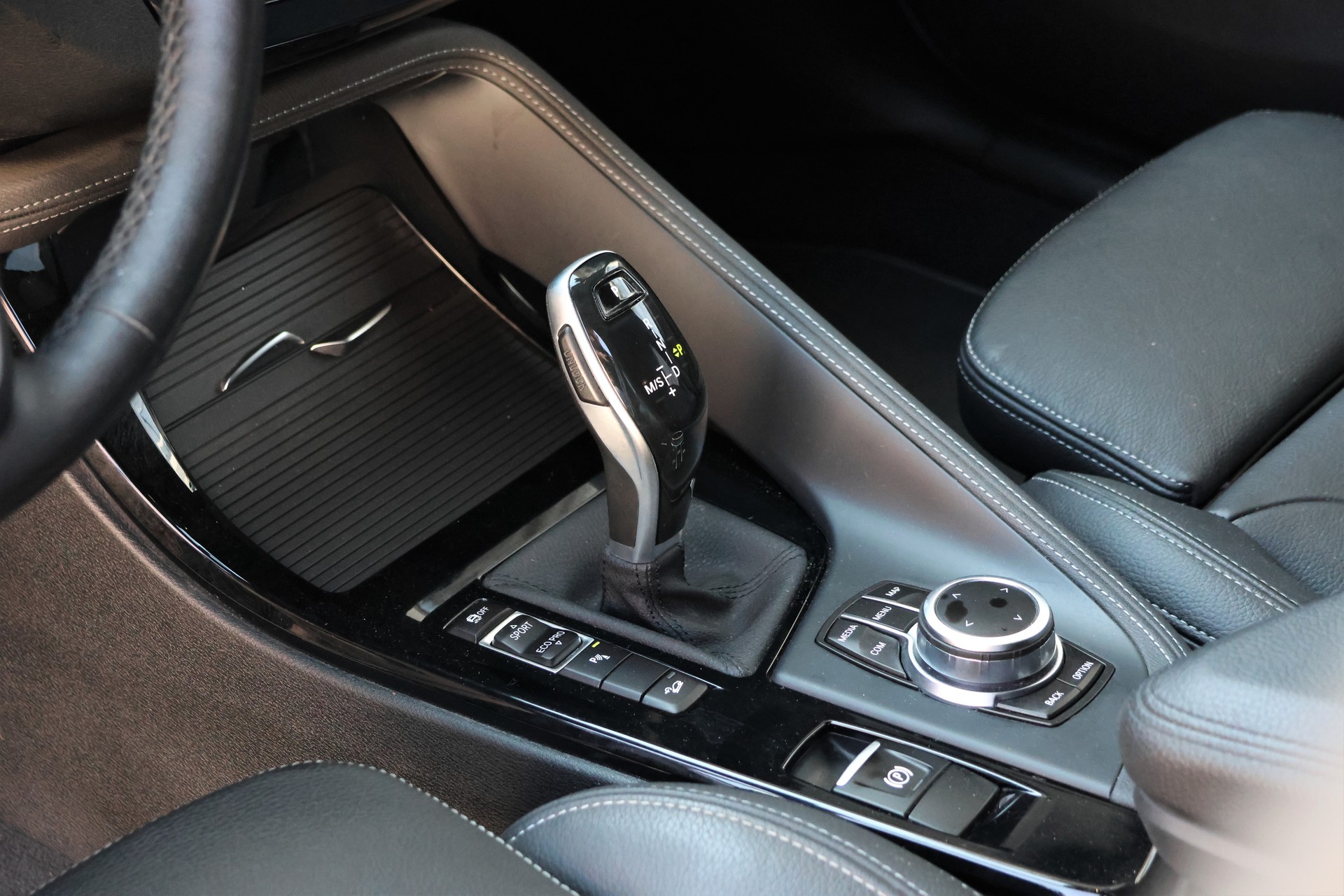 BMW X1 xDrive 20d Sport Line Steptronic (CH)-image-10