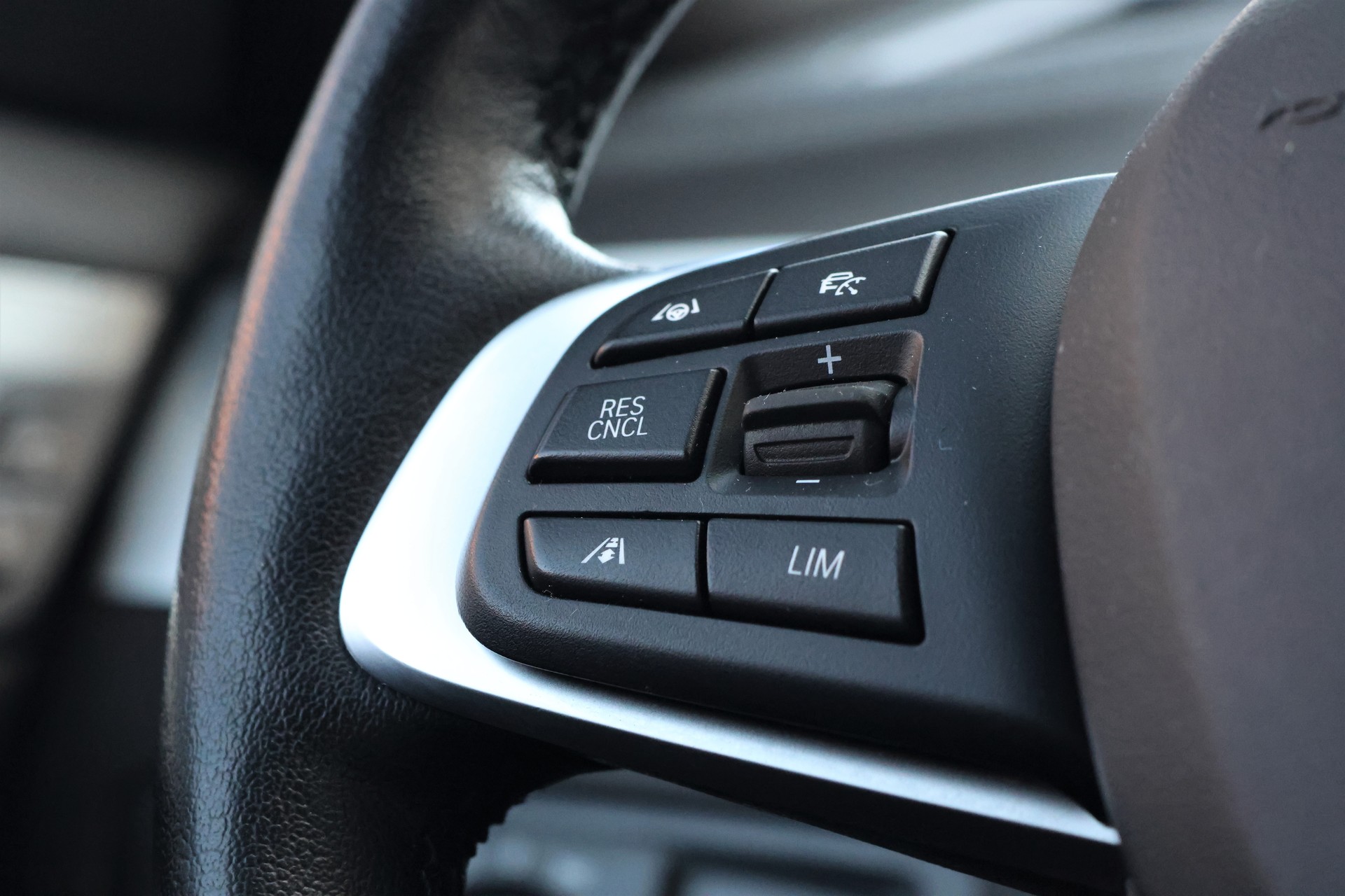 BMW X1 xDrive 20d Sport Line Steptronic (CH)-image-15