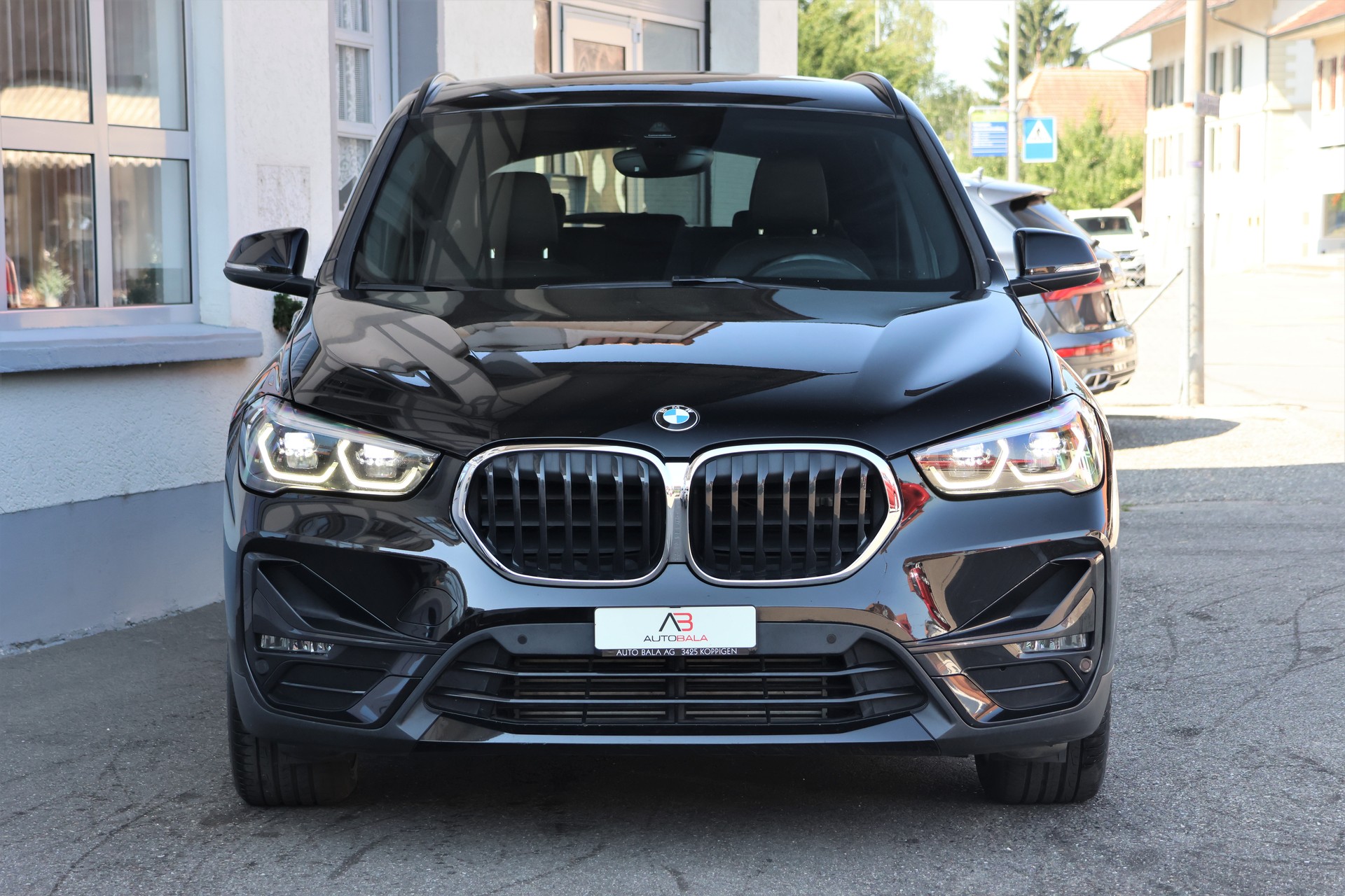 BMW X1 xDrive 20d Sport Line Steptronic (CH)-showroom-element-1
