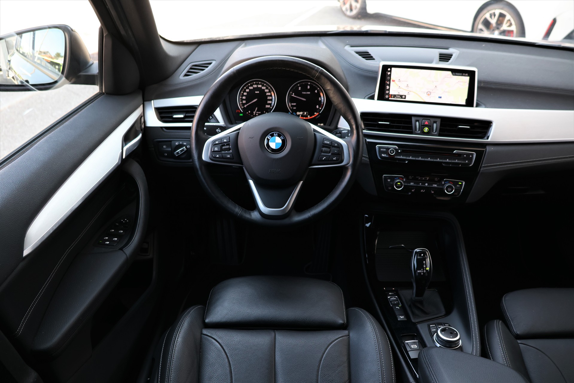 BMW X1 xDrive 20d Sport Line Steptronic (CH)-image-12