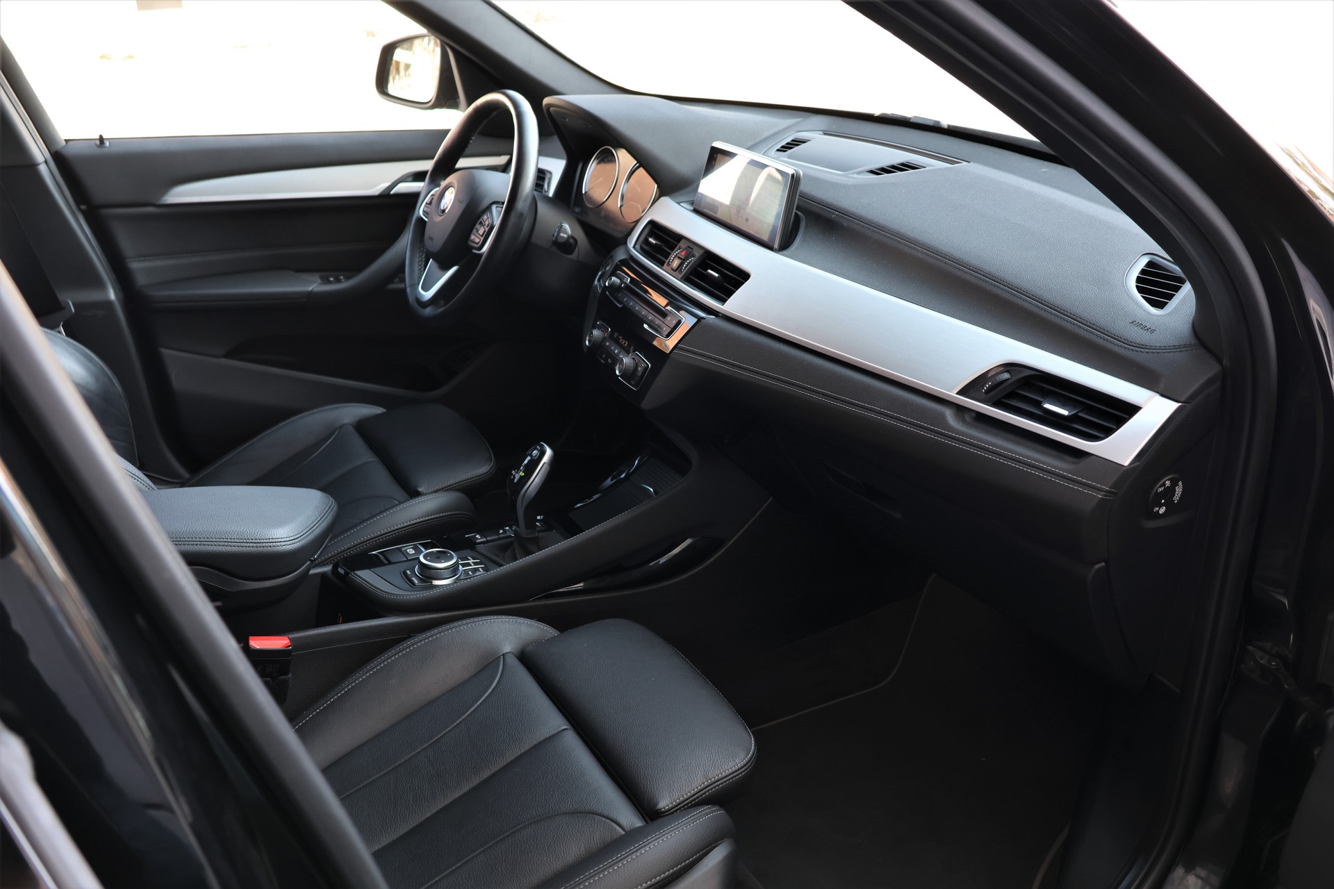 BMW X1 xDrive 20d Sport Line Steptronic (CH)-image-16