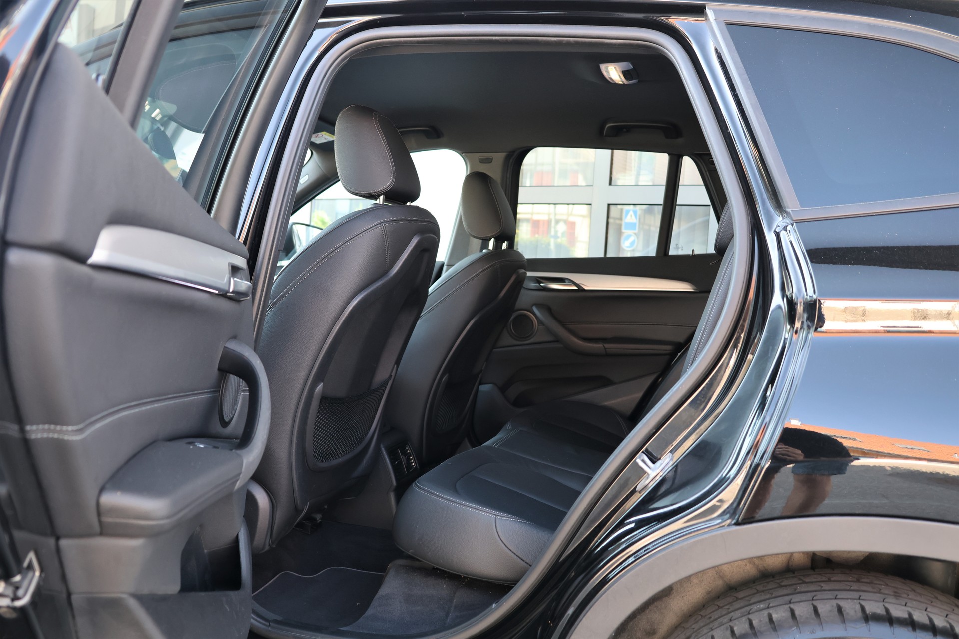 BMW X1 xDrive 20d Sport Line Steptronic (CH)-image-11