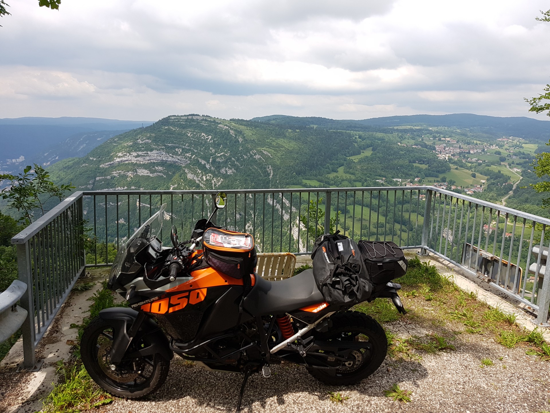 KTM 1050 Adventure ABS-image-10