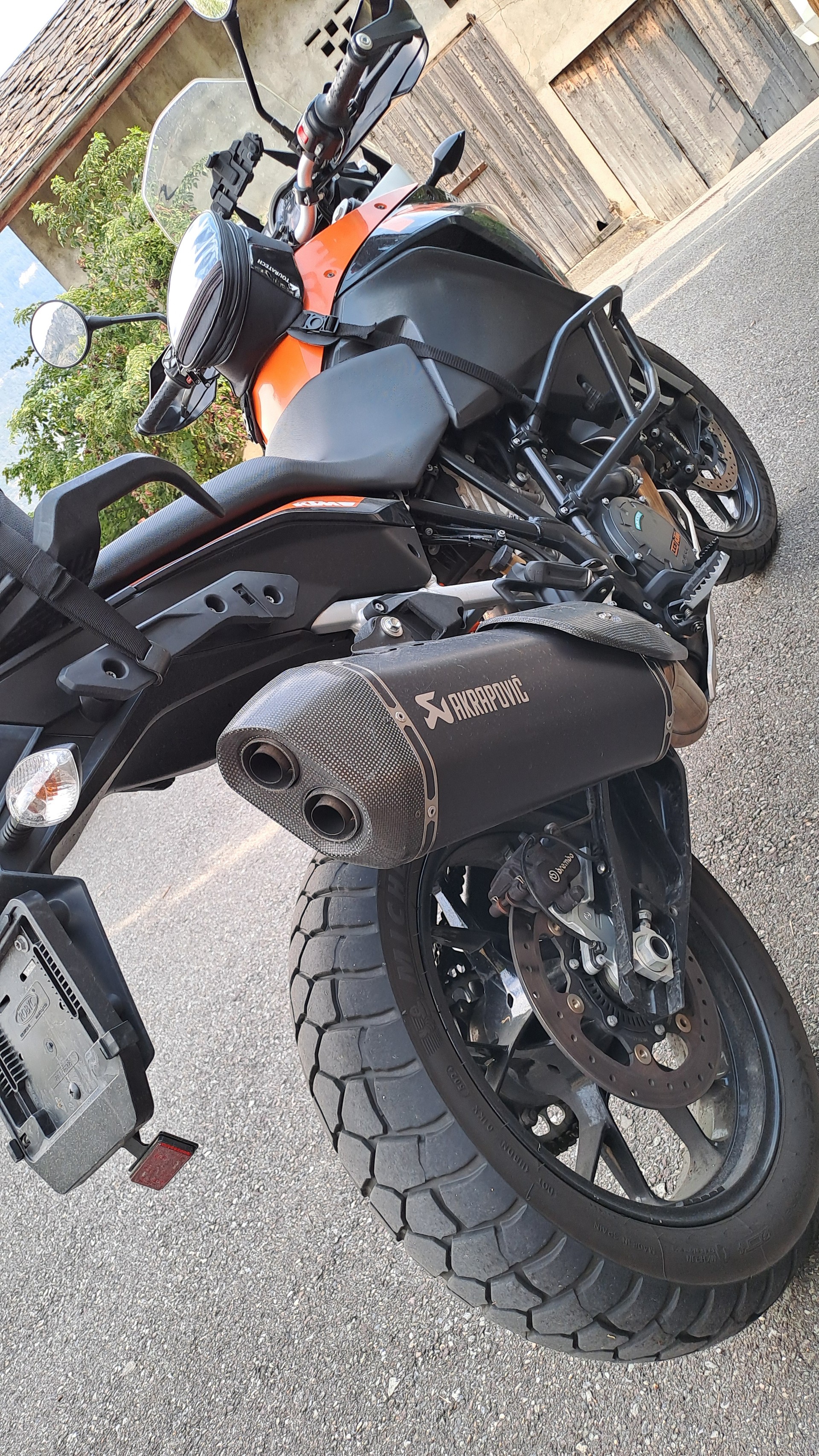 KTM 1050 Adventure ABS-image-4