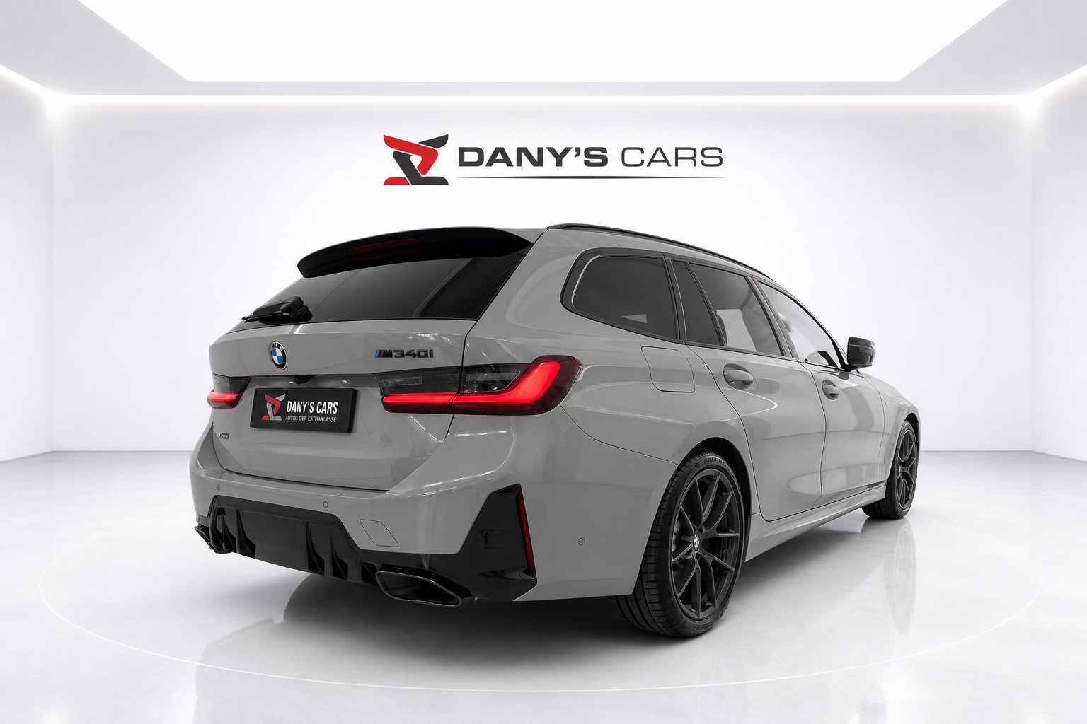 BMW M340i xDrive 48V Touring Steptronic M Performance-showroom-element-3