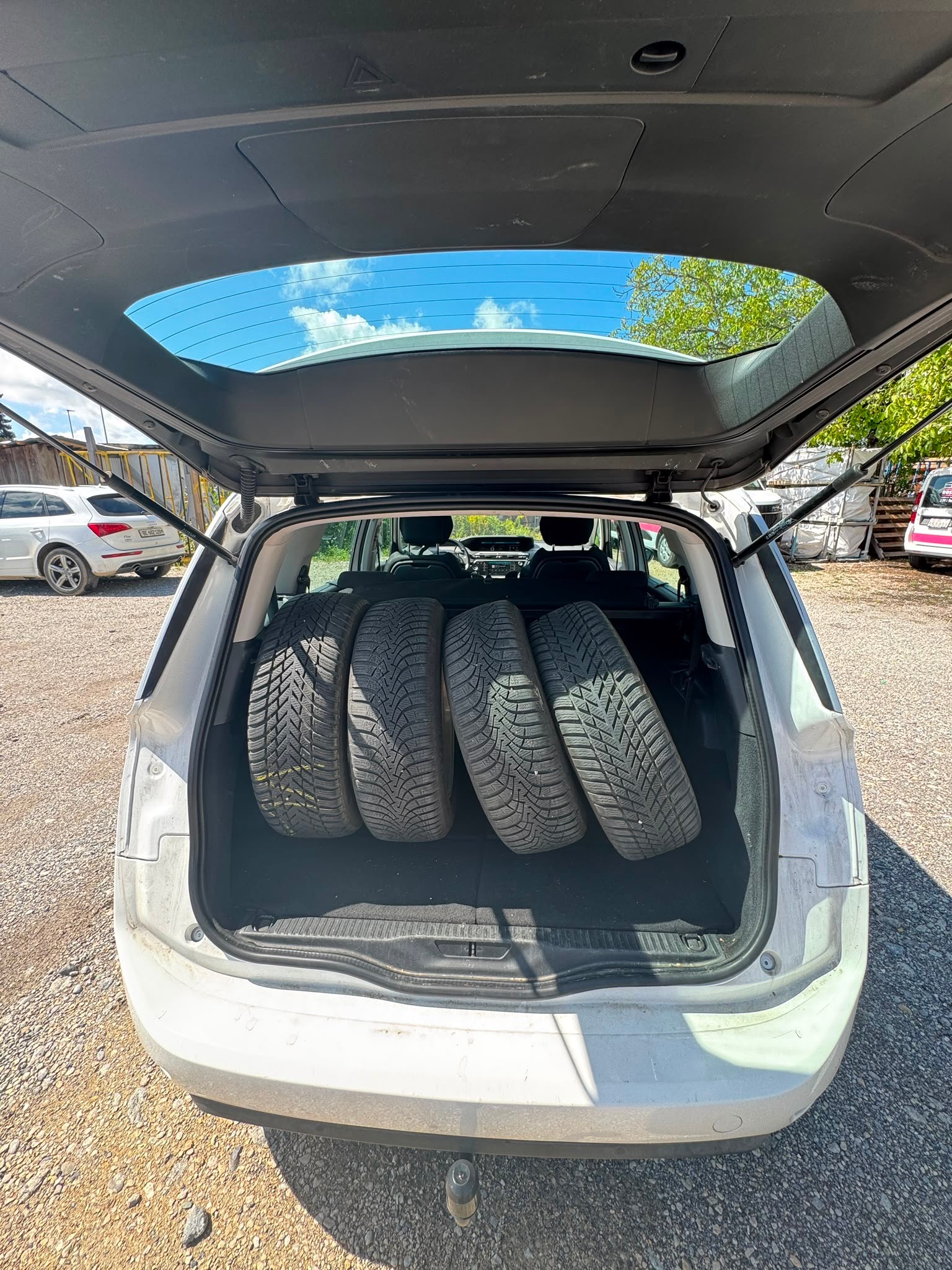 CITROEN Grand C4 Spacetourer 1.2 Pure Tech FeelEditionEAT8-image-9