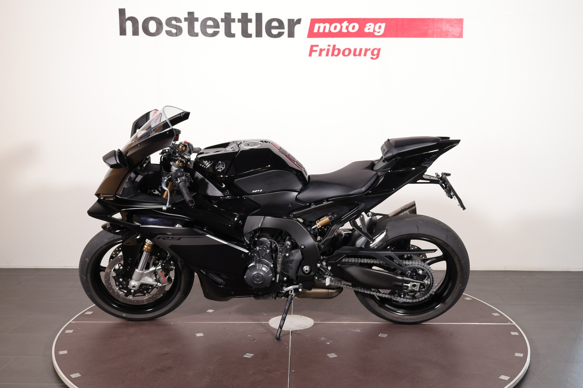 YAMAHA R9-image-4