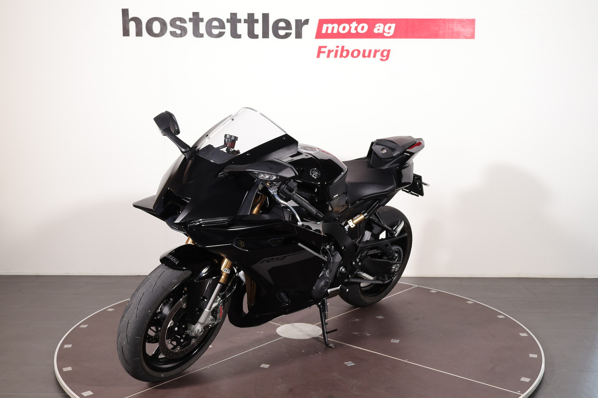 YAMAHA R9-image-5