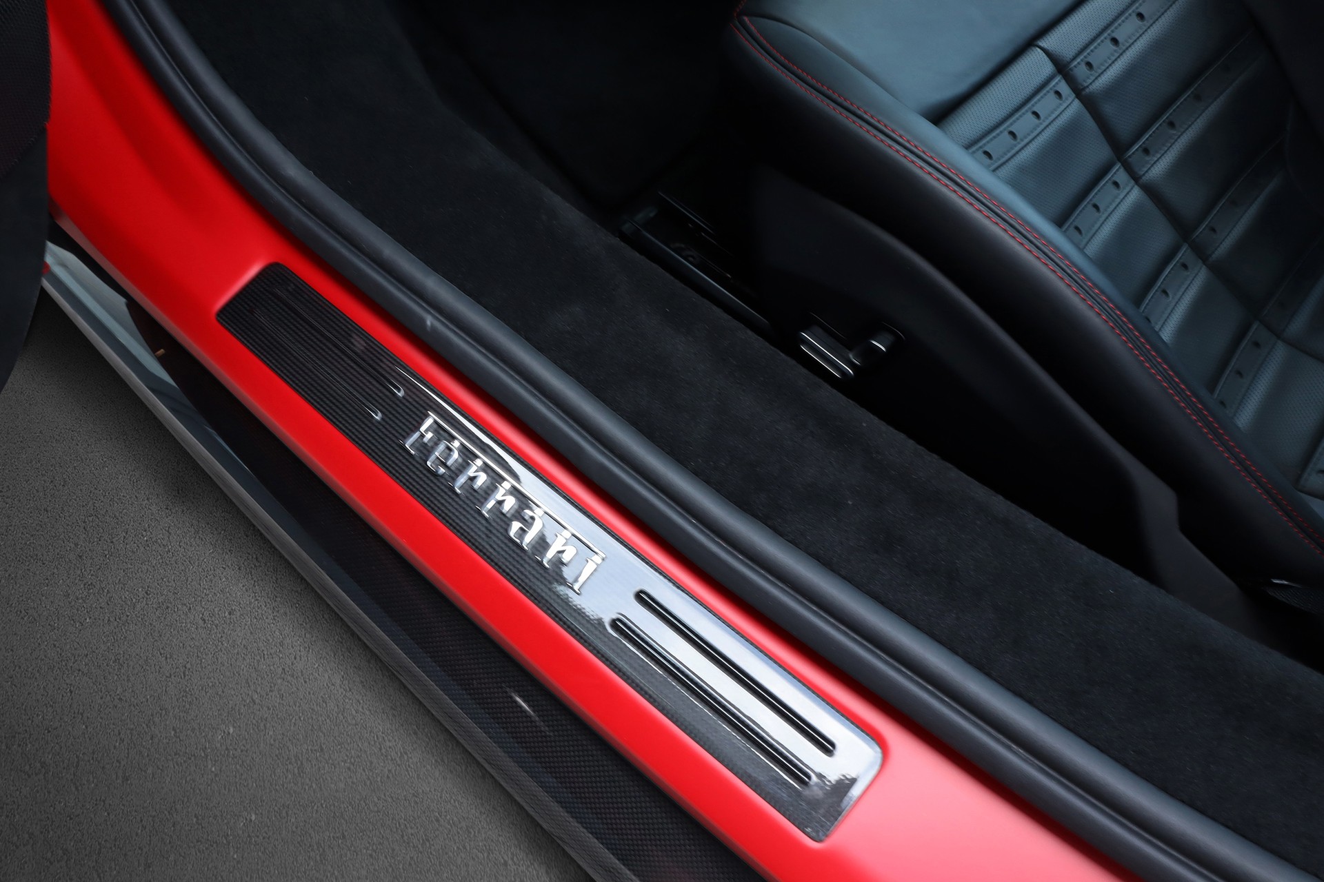 FERRARI 296 GTB-image-14