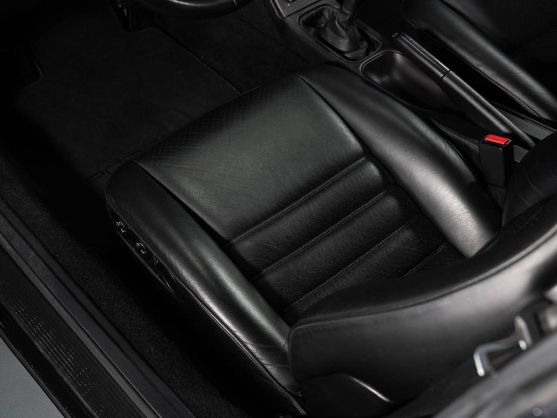 PORSCHE 911 Carrera 4 Coupé Turbo-Look-image-15