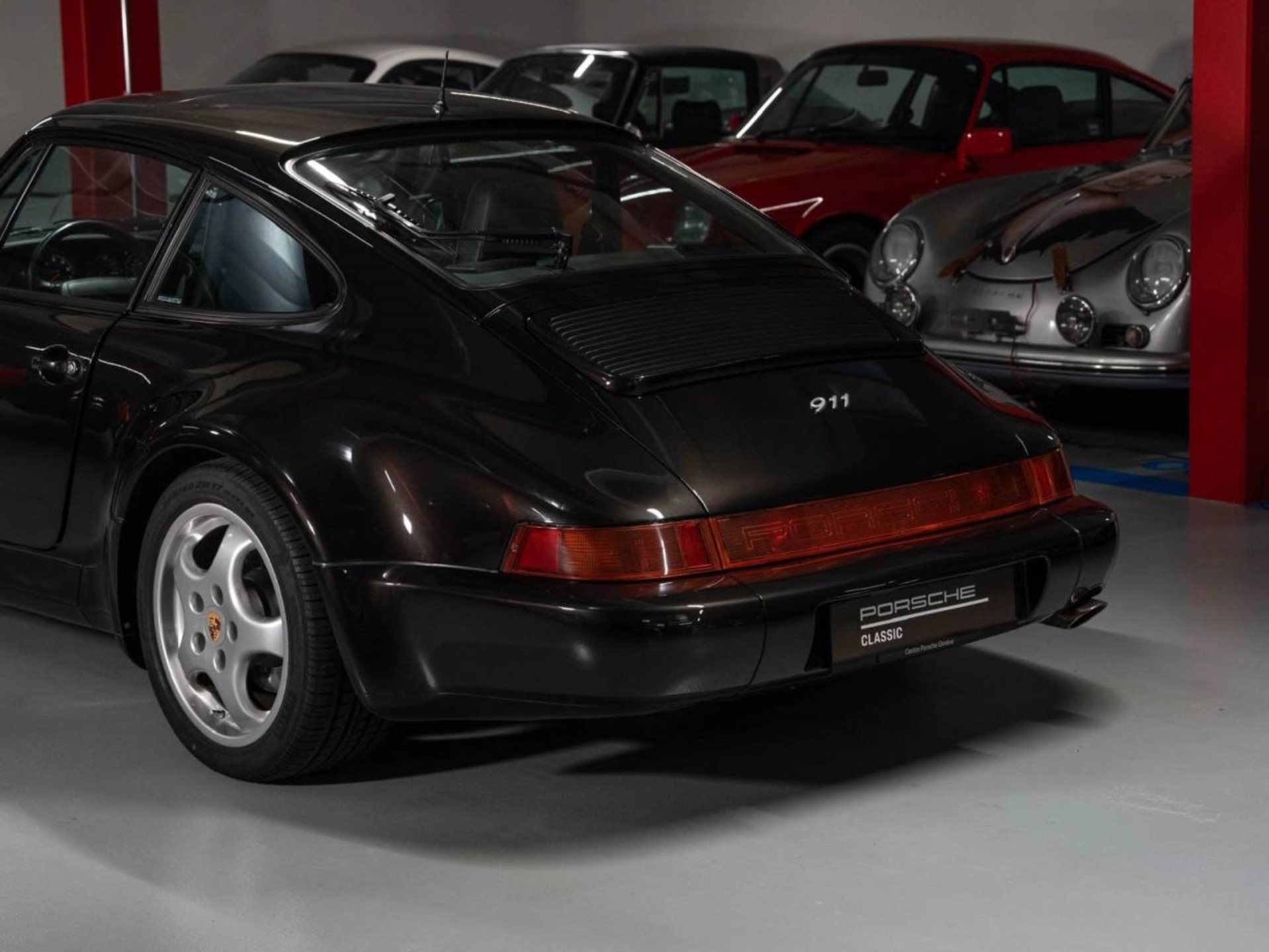 PORSCHE 911 Carrera 4 Coupé Turbo-Look-image-25