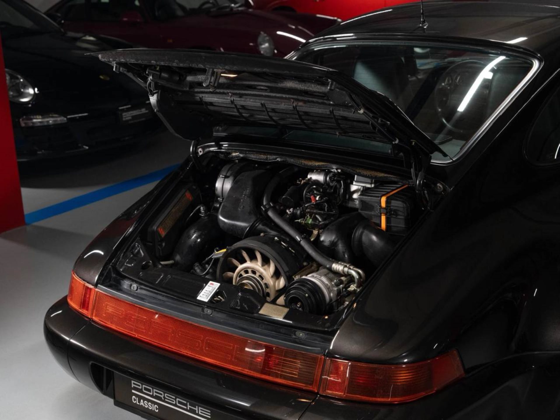 PORSCHE 911 Carrera 4 Coupé Turbo-Look-image-17