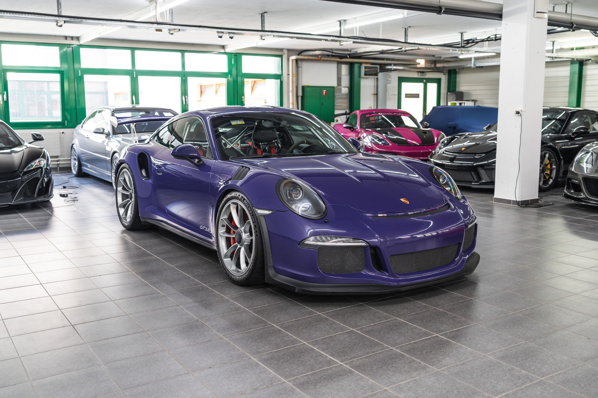 PORSCHE 911 GT3 RS PDK-showroom-element-2